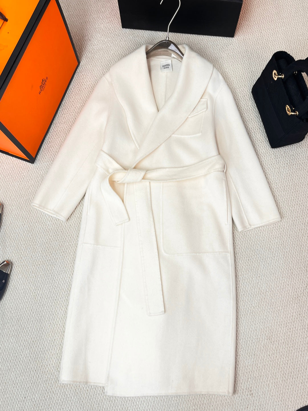 HERMES 25S LAPEL-COLLAR CASHMERE COAT 209