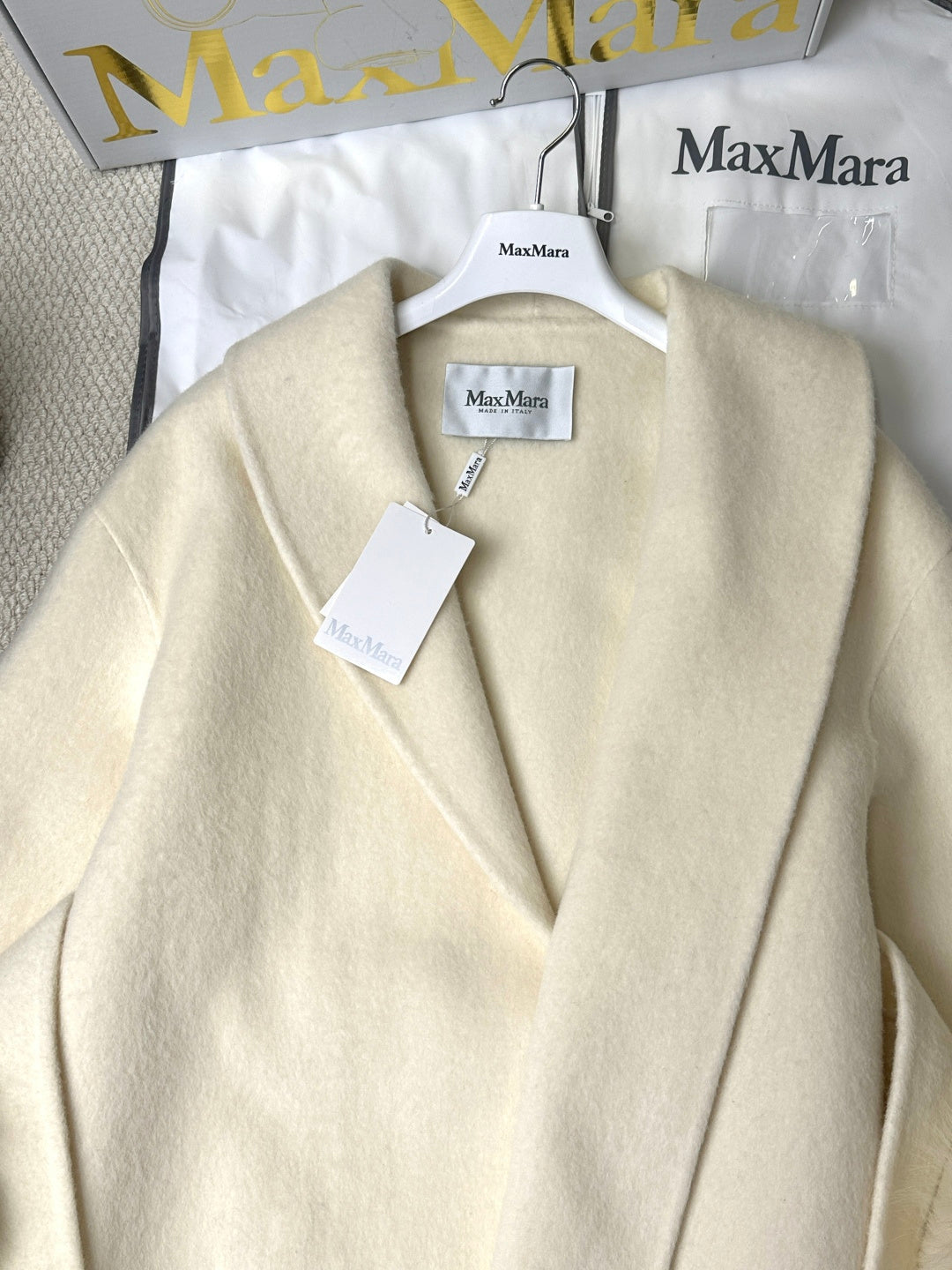 MAX MARA 25S CASHMERE COAT WITH FOX FUR TRIM 235