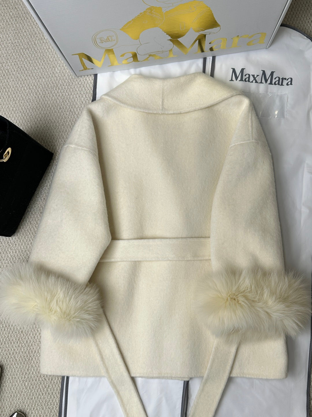 MAX MARA 25S CASHMERE COAT WITH FOX FUR TRIM 235
