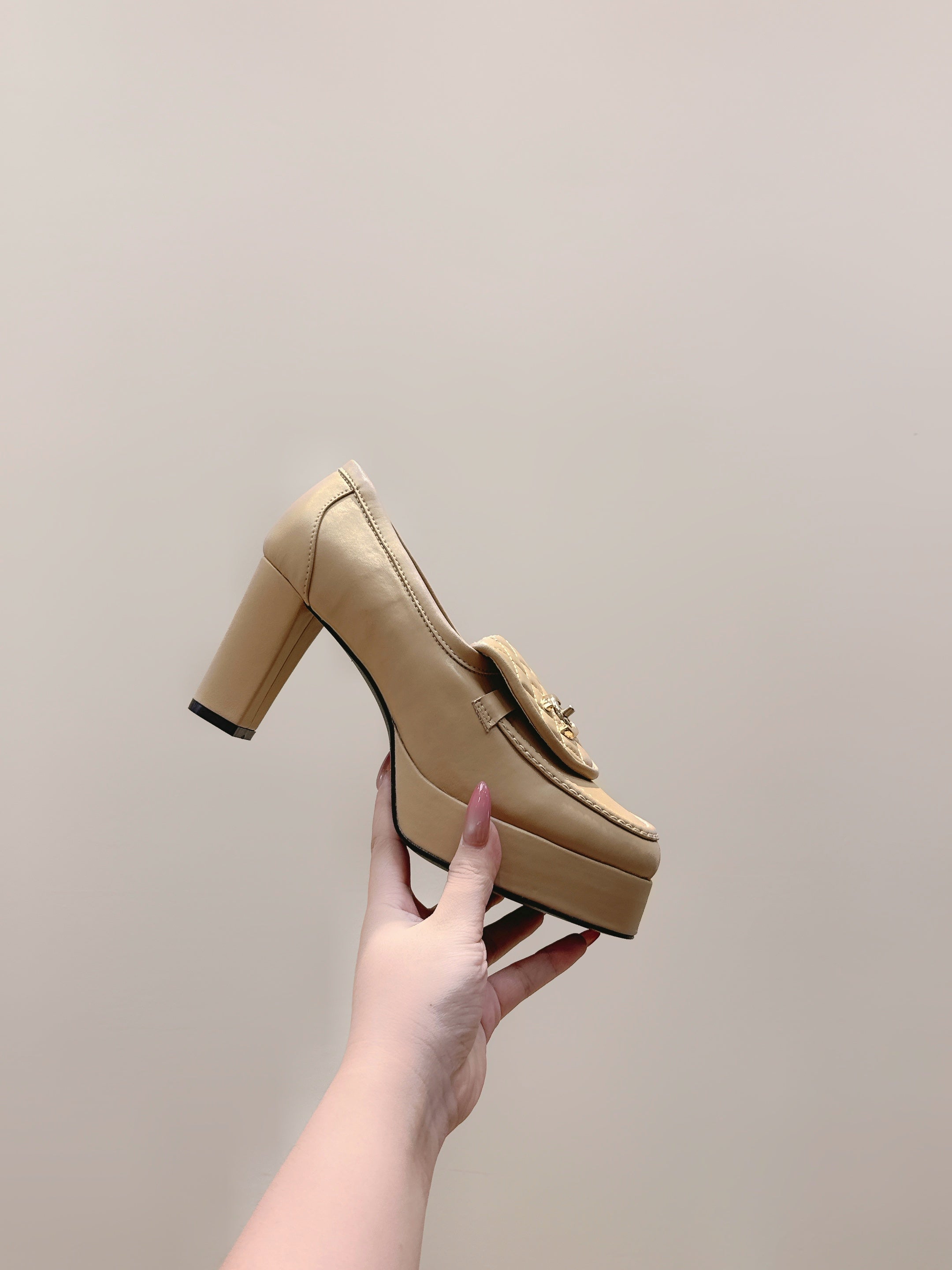 CHANEL 25S HIGH-HEELED MOCCASINS 80MM IN LIGHT TAN CALFSKIN GOLD HARDWARE