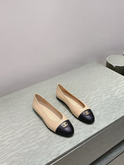 CHANEL 25S BALLET FLATS IN BEIGE CALFSKIN WITH BLACK CAP TOE GOLD HARDWARE