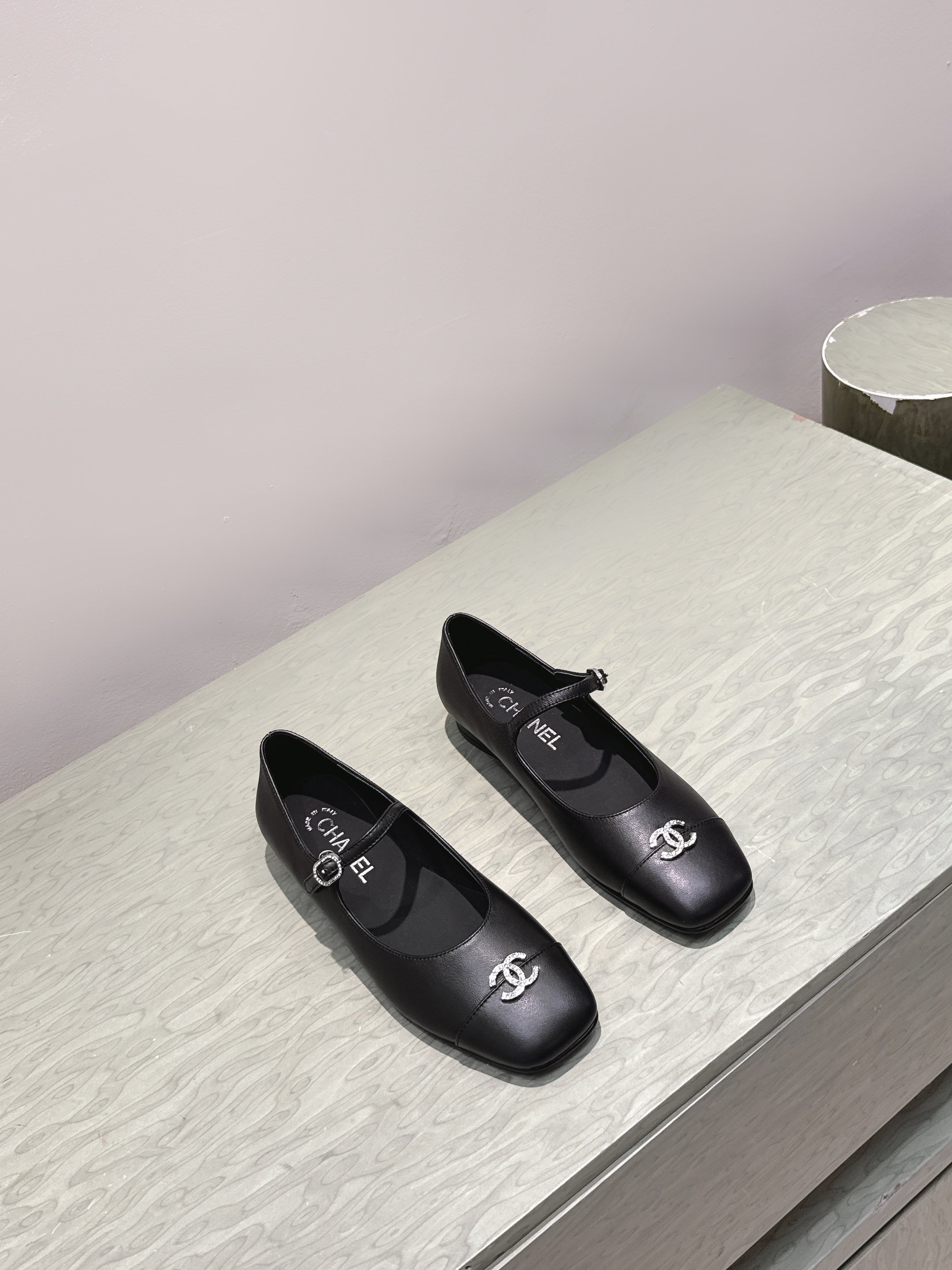 CHANEL 25S MARY JANE FLATS IN BLACK CALFSKIN SILVER HARDWARE