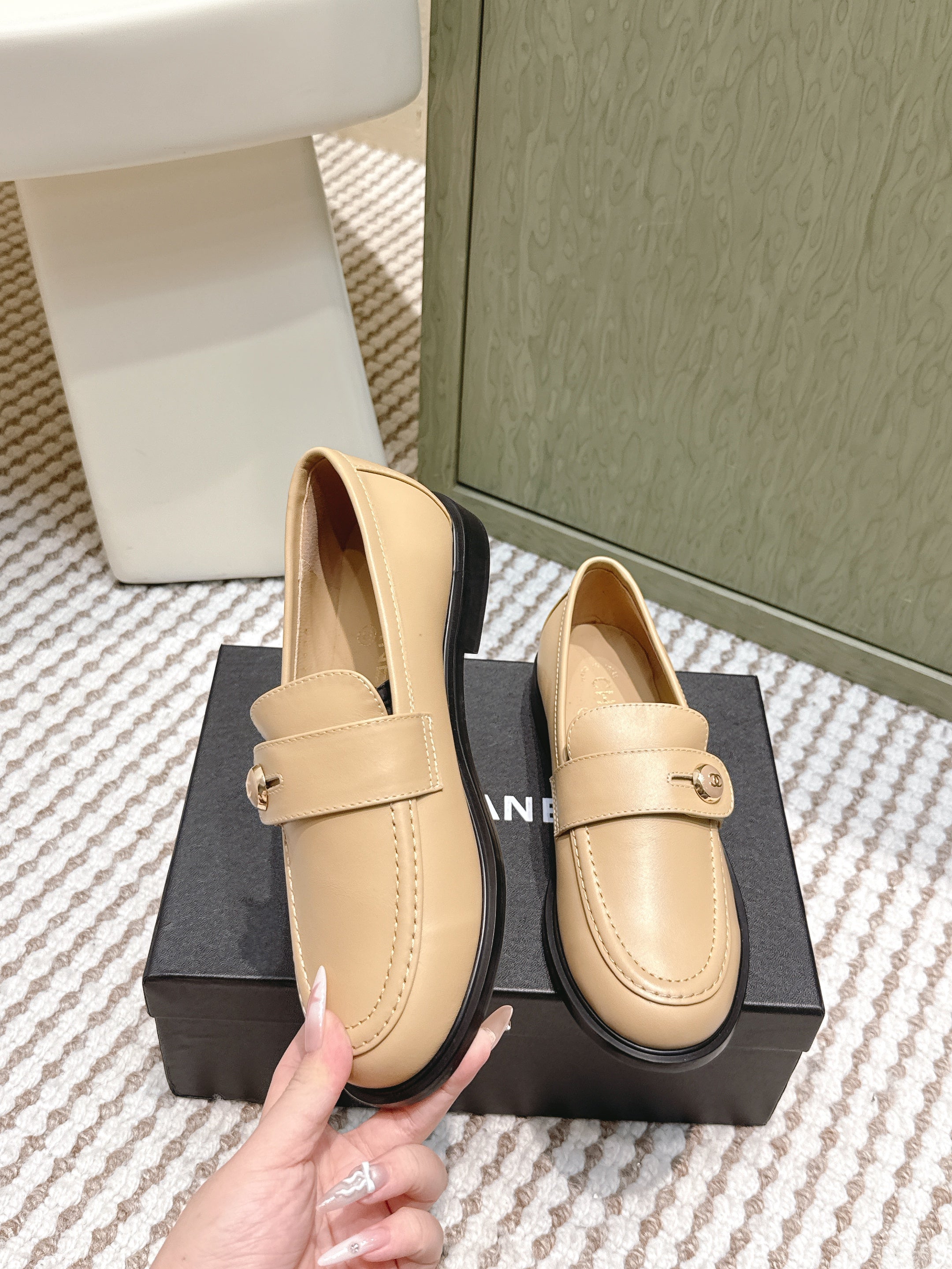 CHANEL 25S GODDESS FLAT LOAFERS IN WARM BEIGE CALFSKIN GOLD HARDWARE