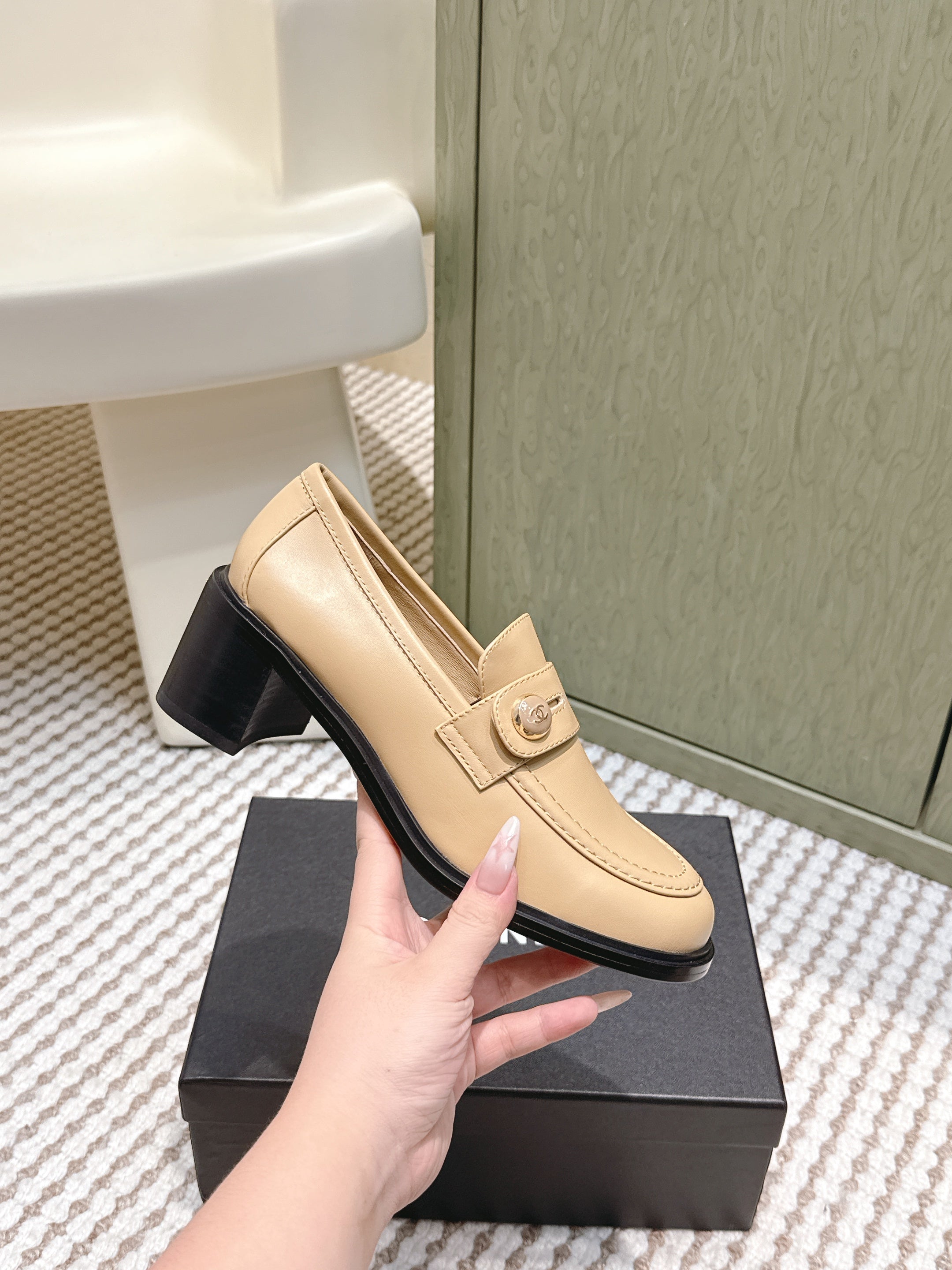 CHANEL 25S GODDESS MOCCASIN LOAFERS 65MM IN WARM BEIGE CALFSKIN GOLD HARDWARE