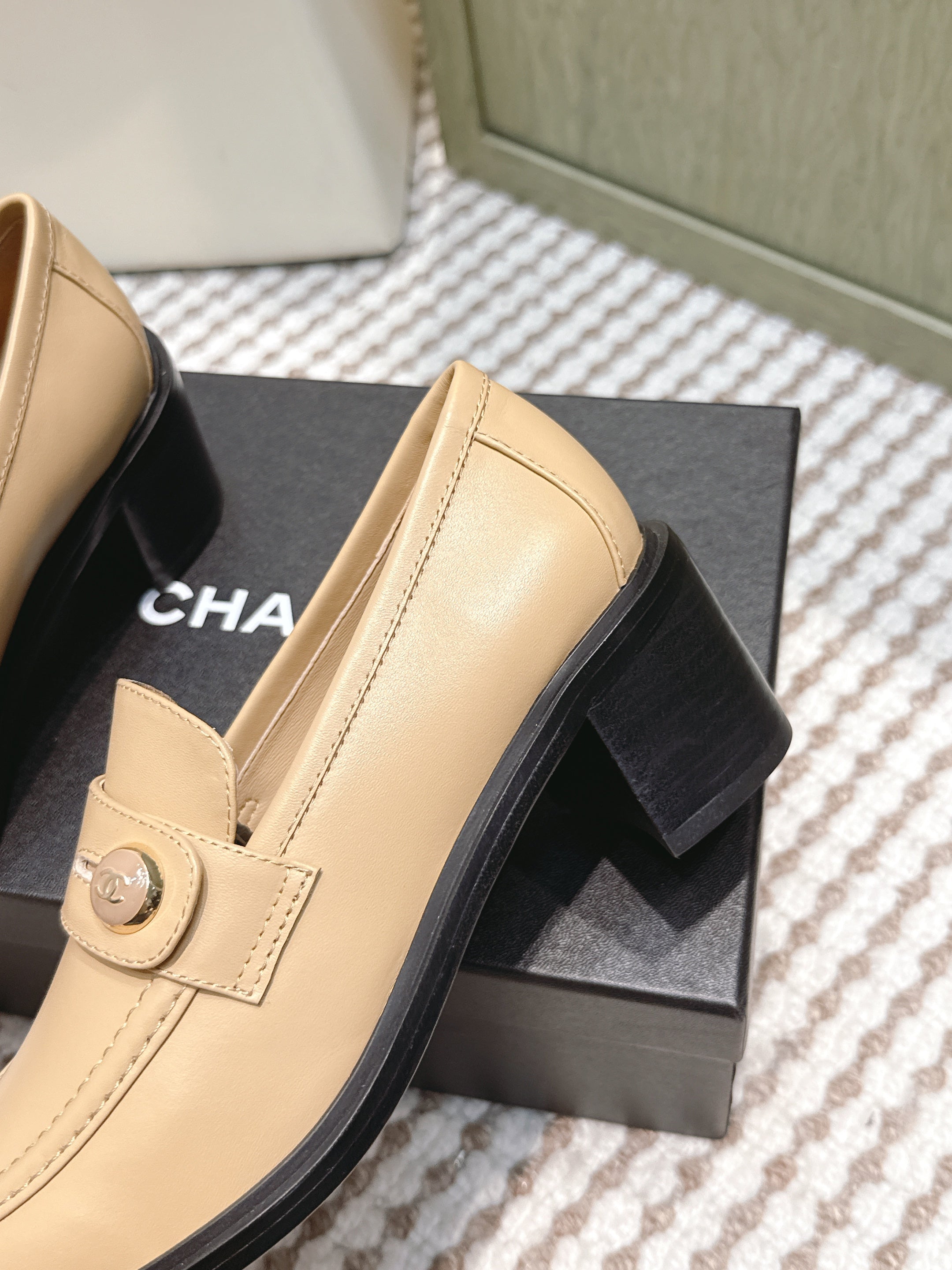 CHANEL 25S GODDESS MOCCASIN LOAFERS 65MM IN WARM BEIGE CALFSKIN GOLD HARDWARE