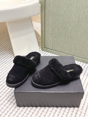CHANEL 25S INDOOR SLIPPERS IN BLACK SUEDE FUR-LINED