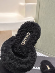 CHANEL 25S INDOOR SLIPPERS IN BLACK SUEDE FUR-LINED