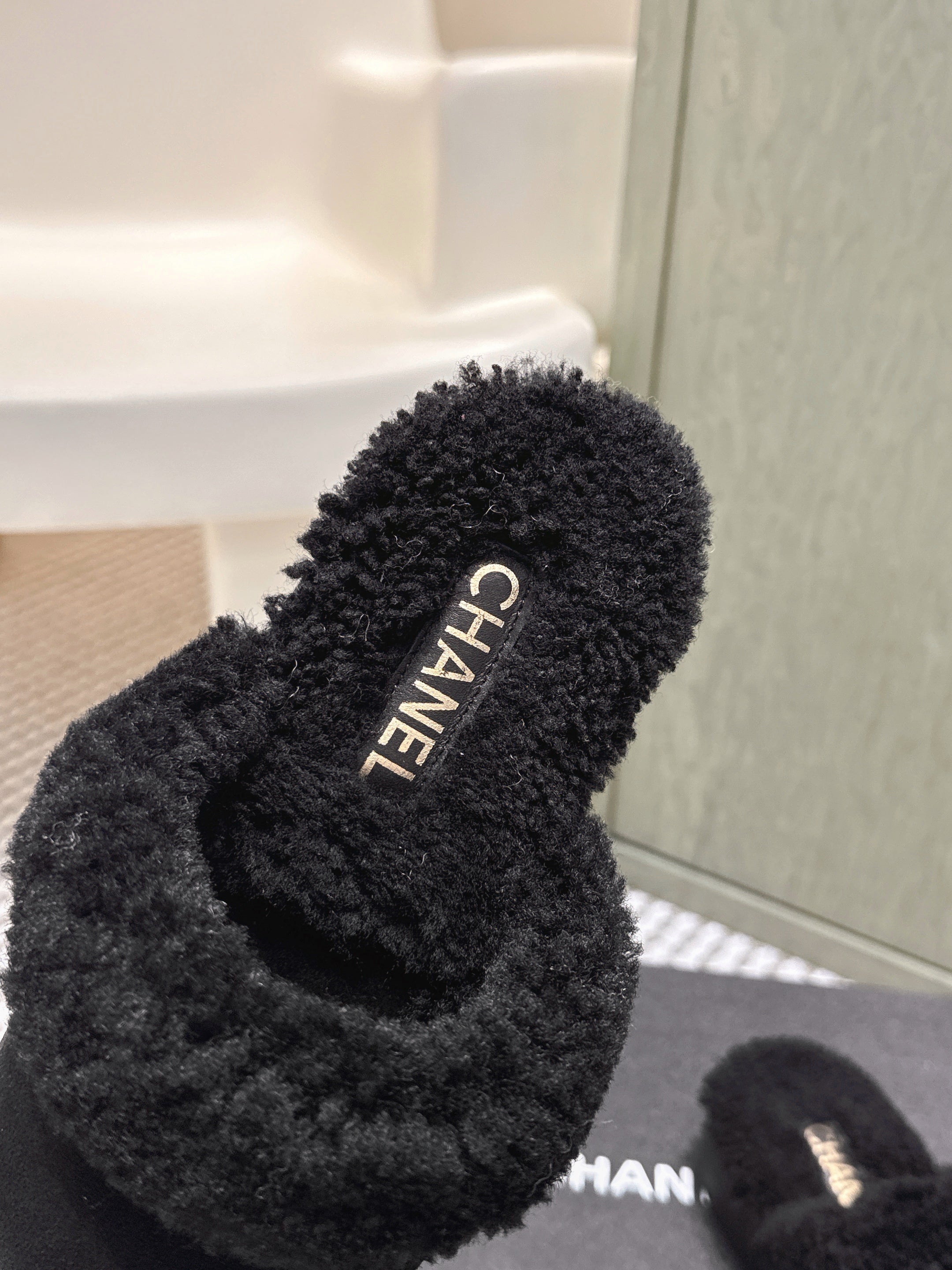 CHANEL 25S INDOOR SLIPPERS IN BLACK SUEDE FUR-LINED