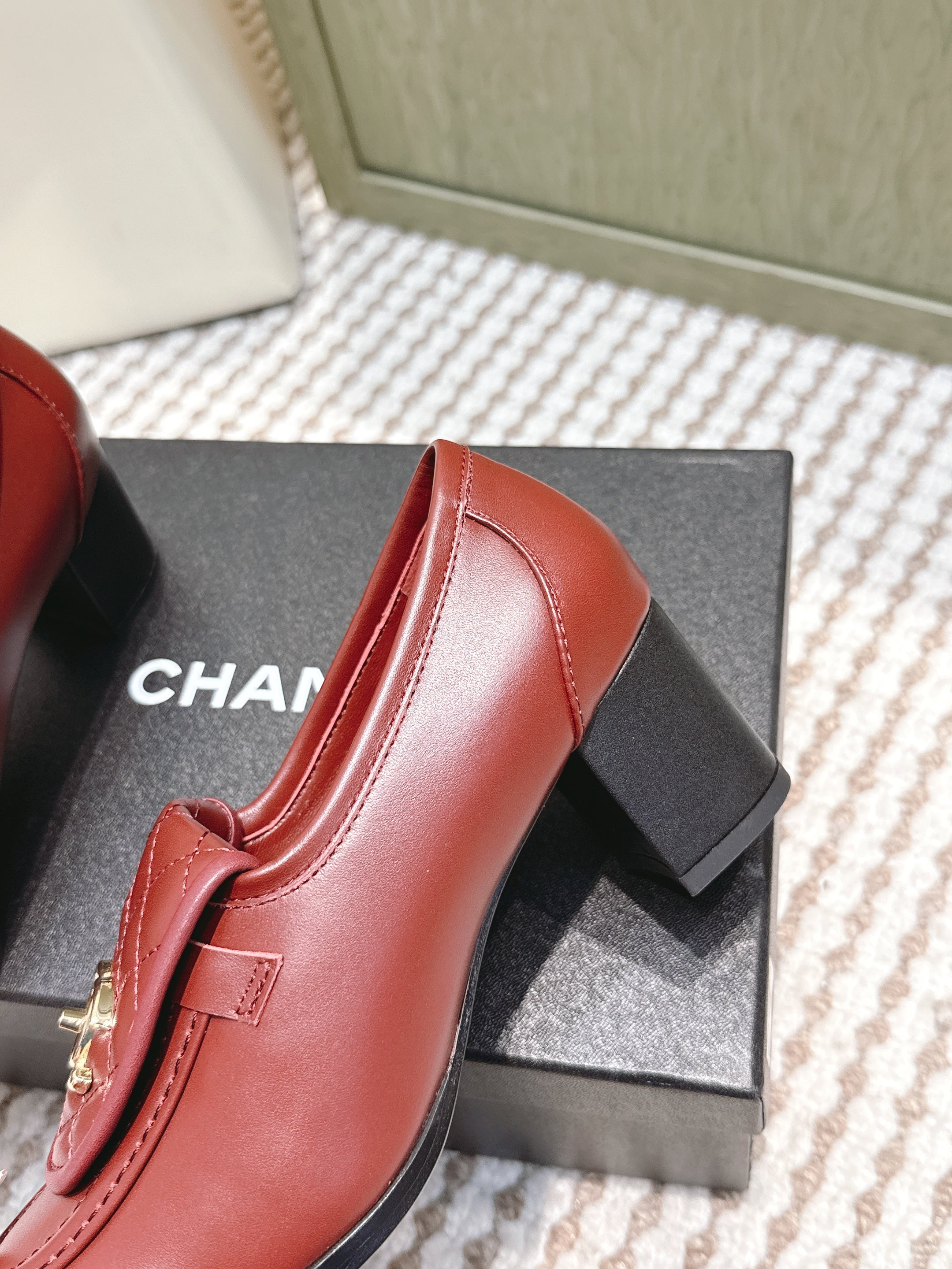 CHANEL 25S LOAFERS MOCCASIN 65MM IN BURGUNDY RED CALFSKIN GOLD HARDWARE