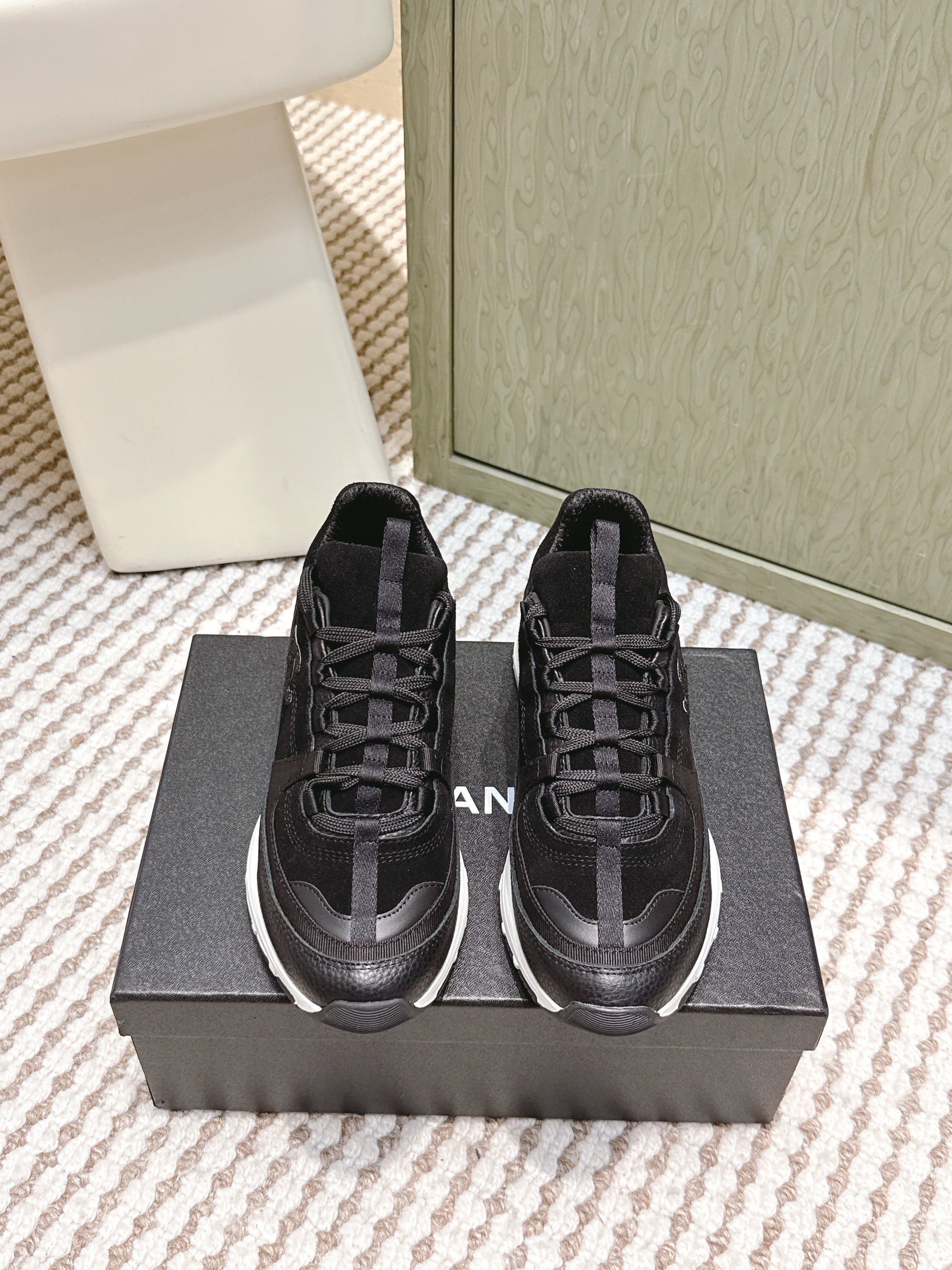 CHANEL 25S LUXURY SNEAKERS IN BLACK CALFSKIN AND SUEDE