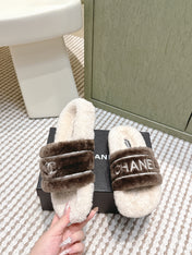CHANEL 25S FLUFFY SLIDERS IN BEIGE AND BROWN