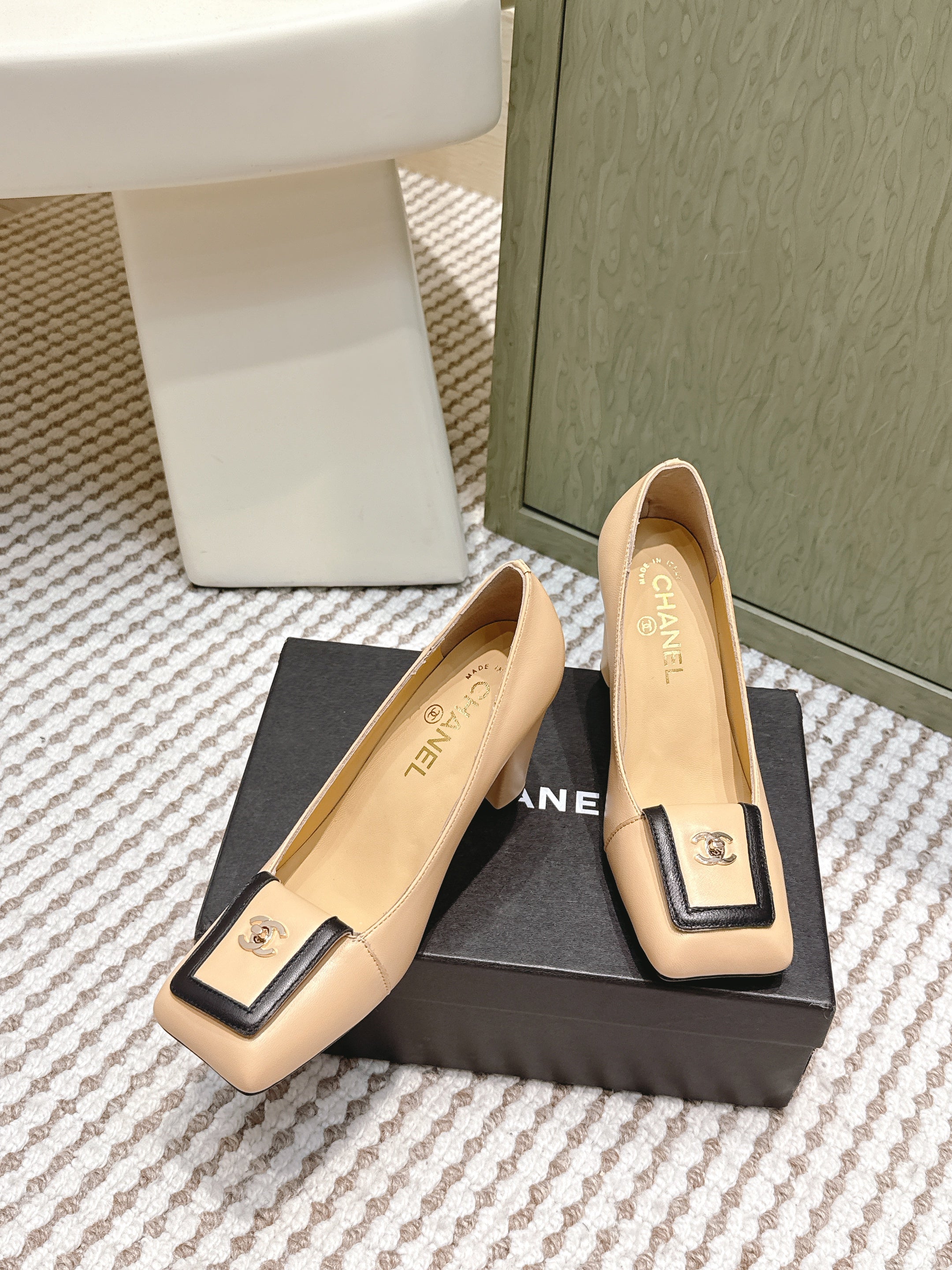 CHANEL 25S SLINGBACK SHOES 90MM IN BEIGE CALFSKIN SQUARE TOE GOLD HARDWARE