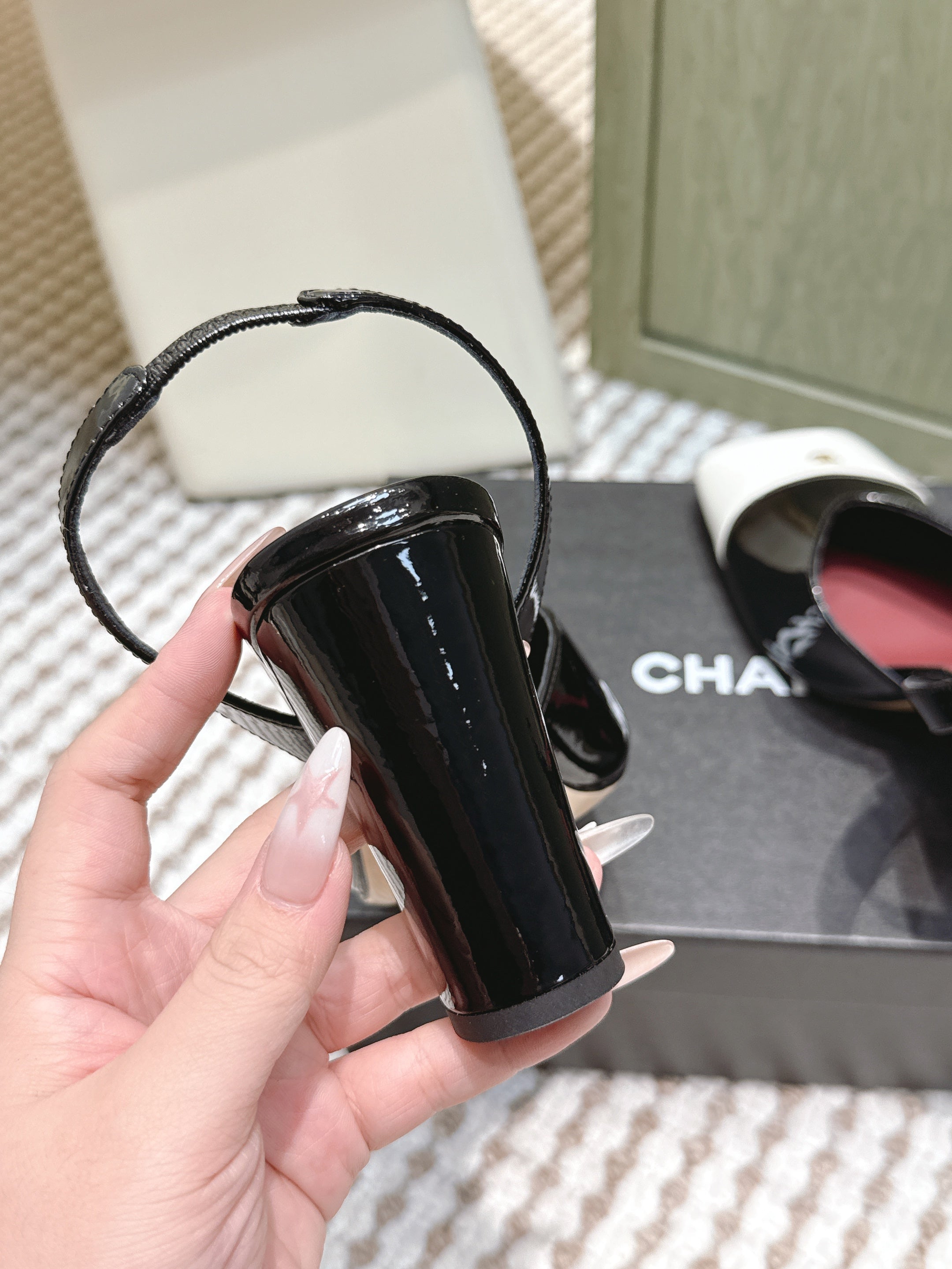 CHANEL 25S HIGH-HEELED SQUARE-TOE SLINGBACK 90MM IN BLACK AND WHITE CALFSKIN