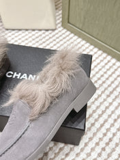 CHANEL 25S LOAFERS MOCCASIN IN LIGHT GRAY SUEDE WITH LIGHT BEIGE MINK FUR LINING