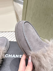 CHANEL 25S LOAFERS MOCCASIN IN LIGHT GRAY SUEDE WITH LIGHT BEIGE MINK FUR LINING