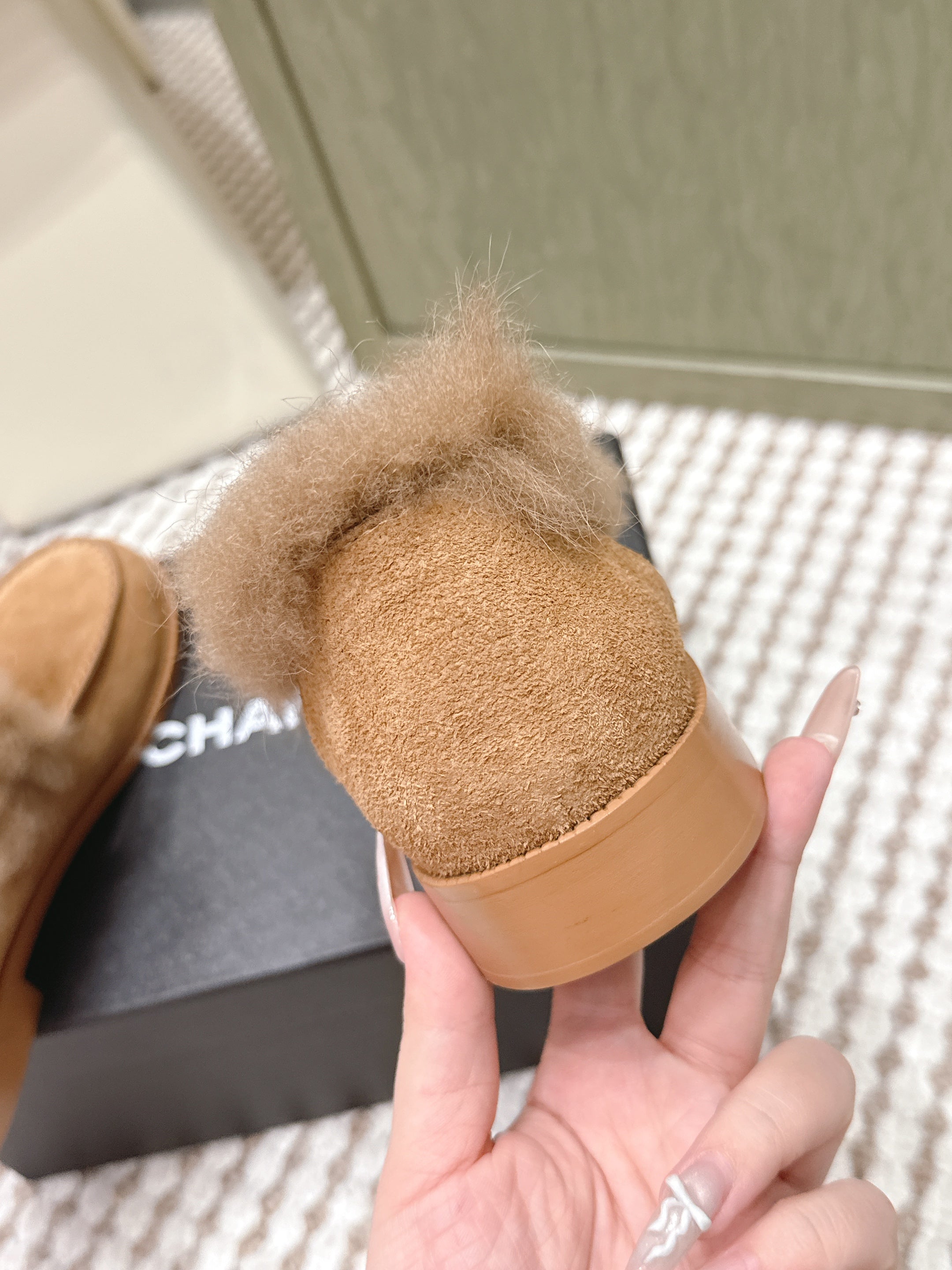 CHANEL 25S LOAFERS MOCCASIN IN BROWN SUEDE WITH MINK FUR LINING