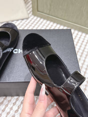CHANEL 25S MARY JANE FLAT IN BLACK PATENT CALFSKIN WITH BLACK VELVET CAP TOE
