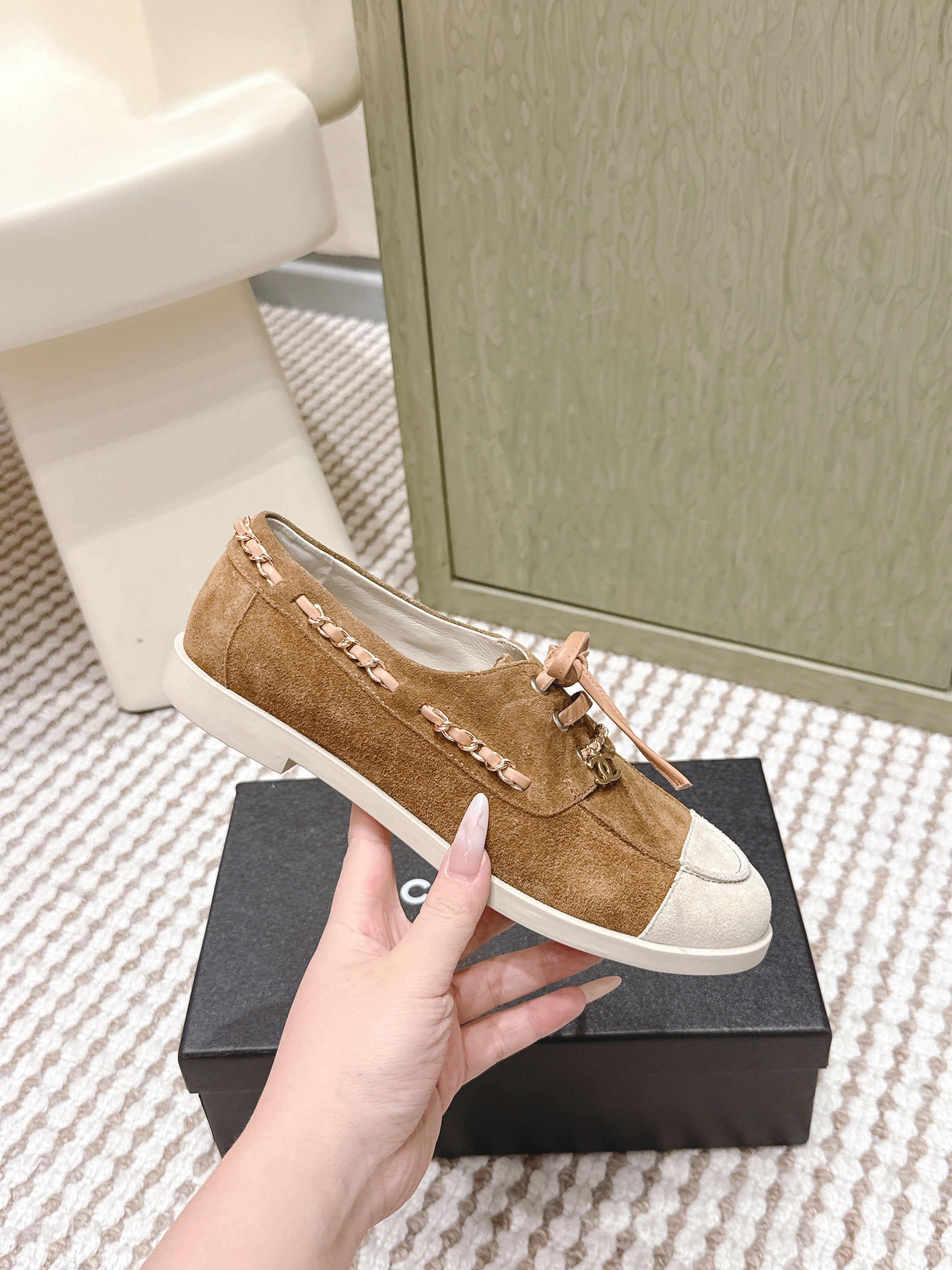 CHANEL 25S MOCCASINS IN BROWN AND LIGHT GREY SUEDE