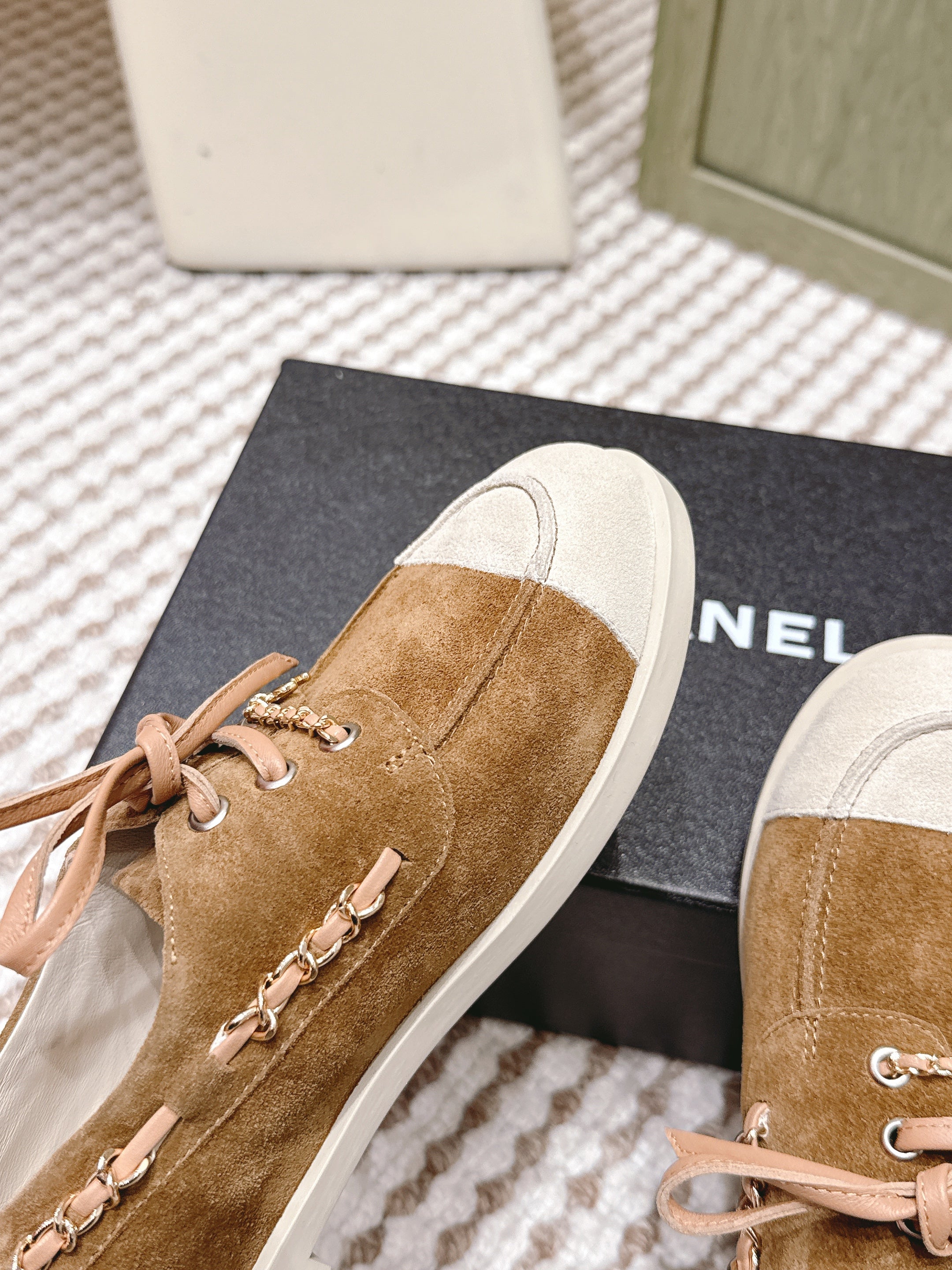 CHANEL 25S MOCCASINS IN BROWN AND LIGHT GREY SUEDE