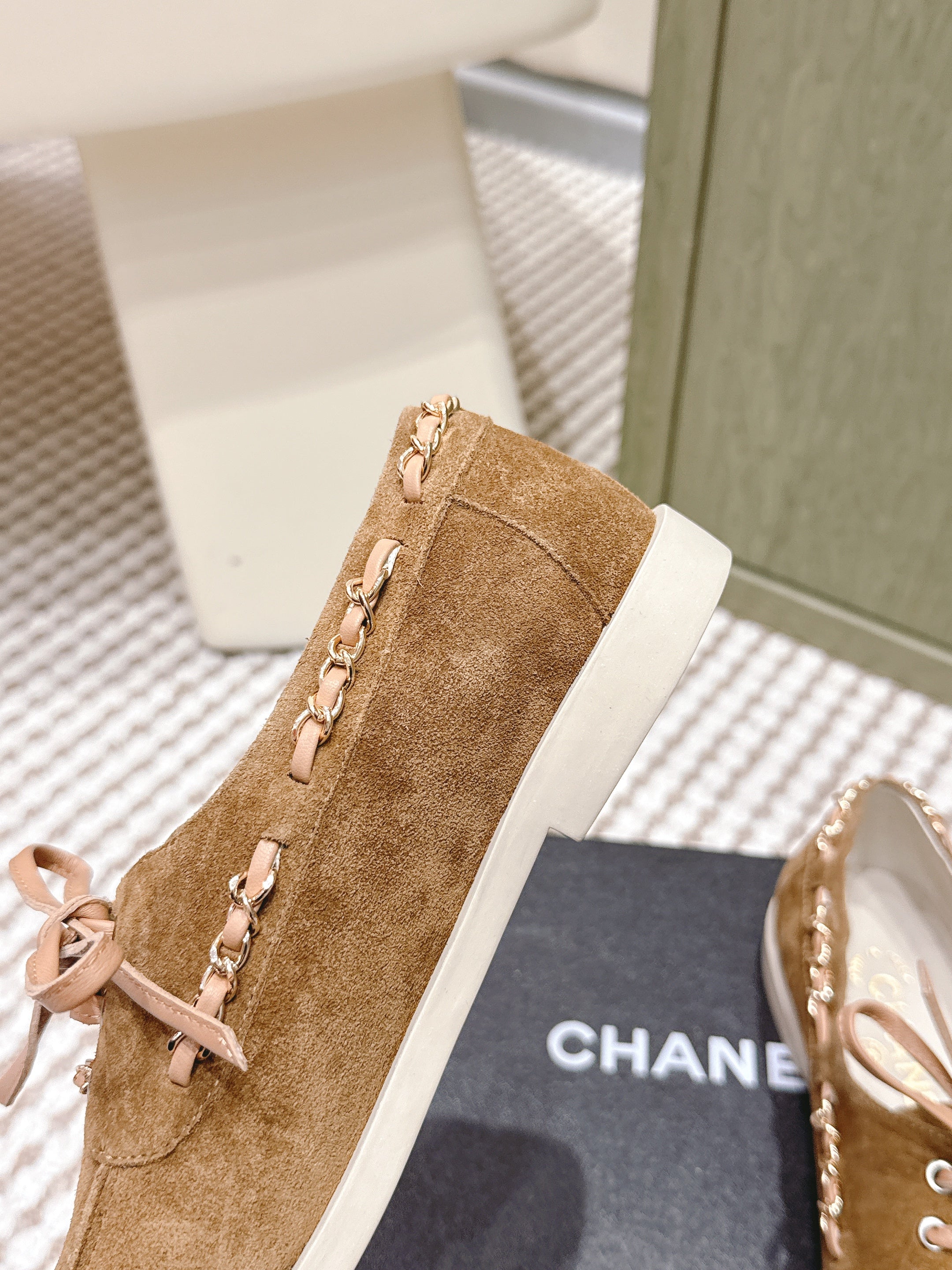CHANEL 25S MOCCASINS IN BROWN AND LIGHT GREY SUEDE