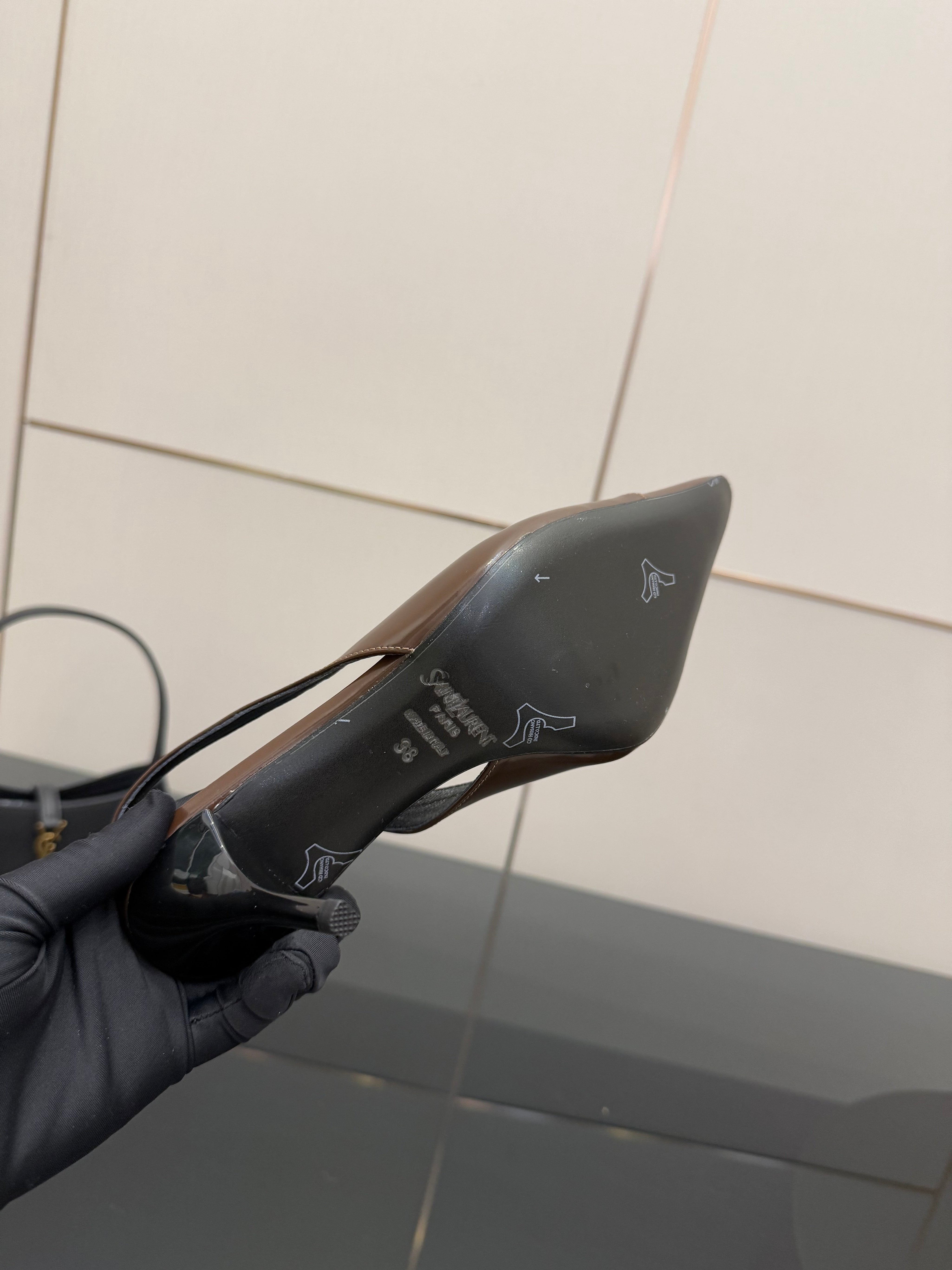 YSL 25S SLINGBACK HIGH HEELS 90 MM IN CHOCOLATE BROWN LAMBSKIN WITH GOLD HARDWARE YSL 25S SLINGBACK HIGH HEELS 90 MM IN CHOCOLATE BROWN LAMBSKIN WITH GOLD HARDWARE STYLE 7