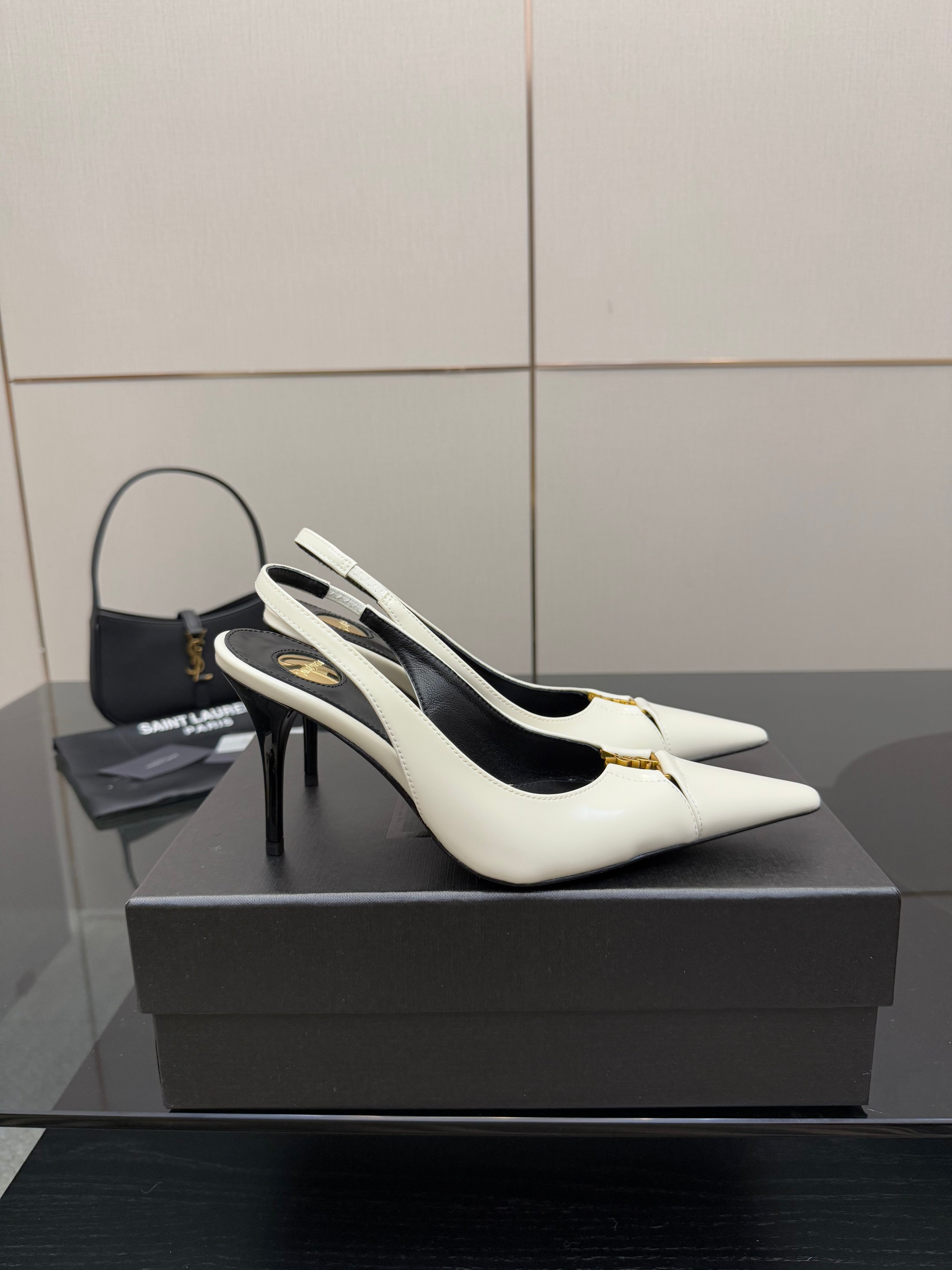YSL 25S SLINGBACK HIGH HEELS 90 MM IN WHITE LAMBSKIN WITH GOLD HARDWARE STYLE 6