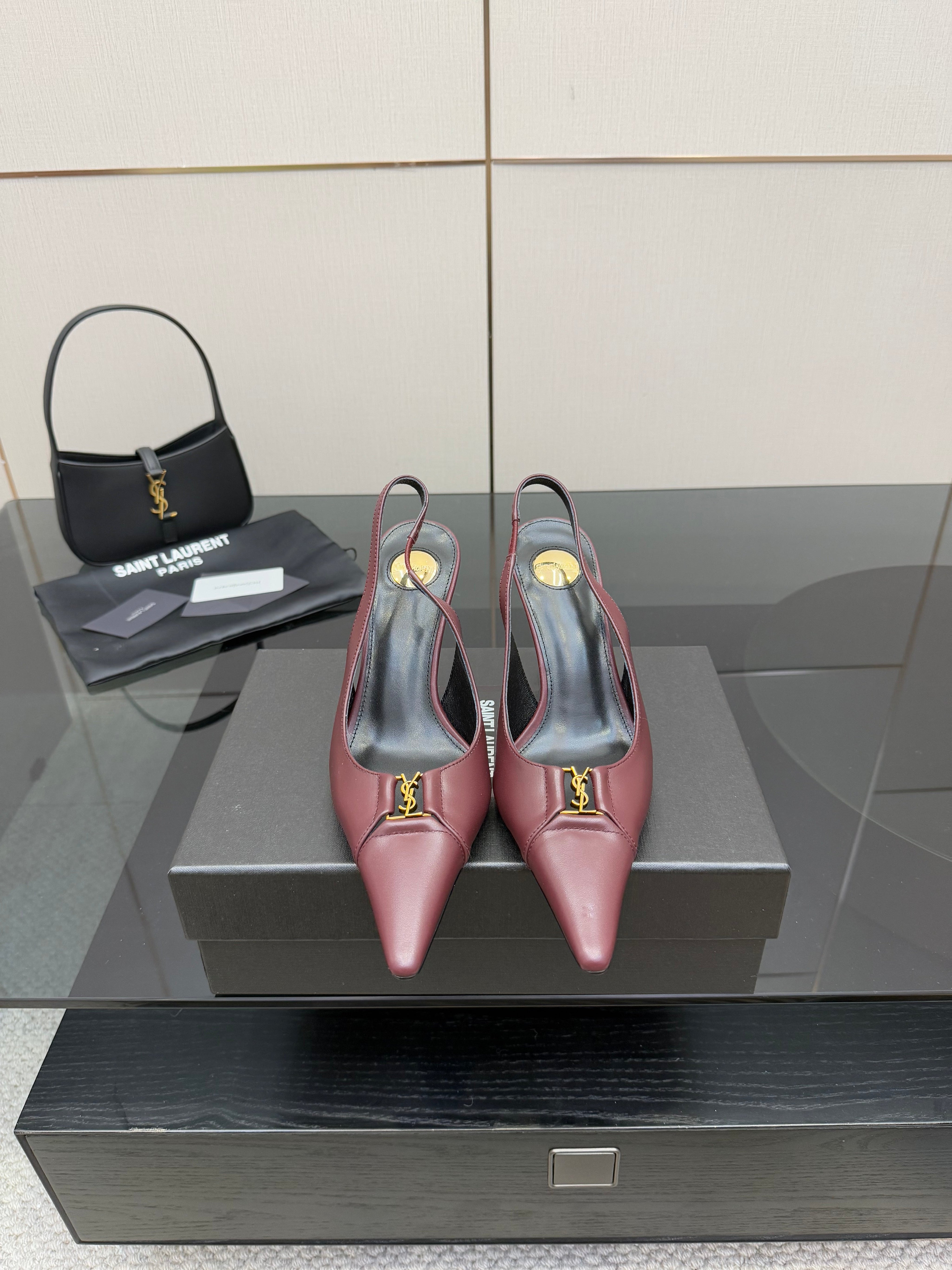 YSL 25S SLINGBACK HIGH HEELS 90 MM IN DARK RED LAMBSKIN WITH GOLD HARDWARE STYLE 2