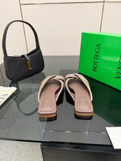 BOTTEGA VENETA 26S SANDALS IN DARK BROWN CALFSKIN AND RAFFIA