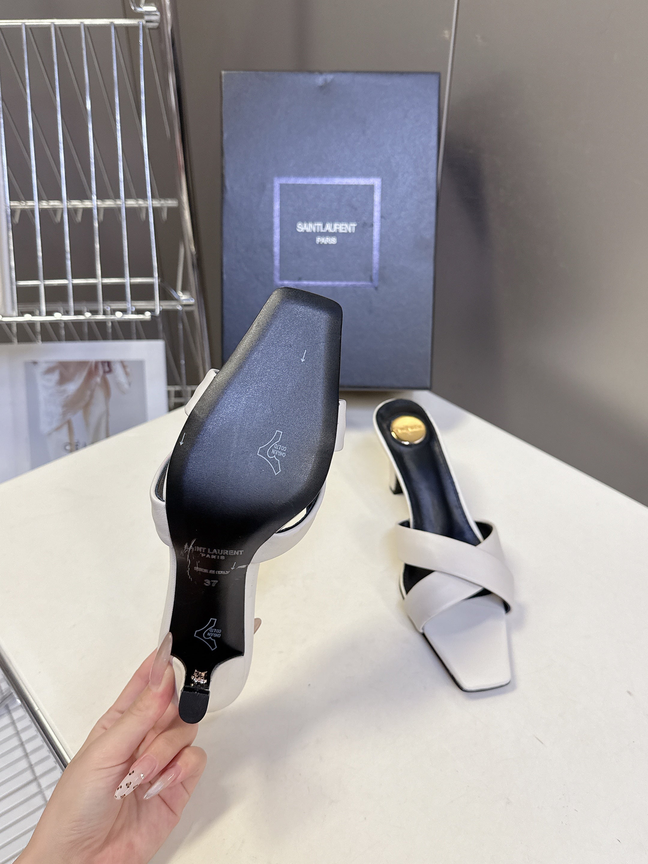 YSL 25S JILL MULES 75MM IN WHITE SMOOTH CALFSKIN