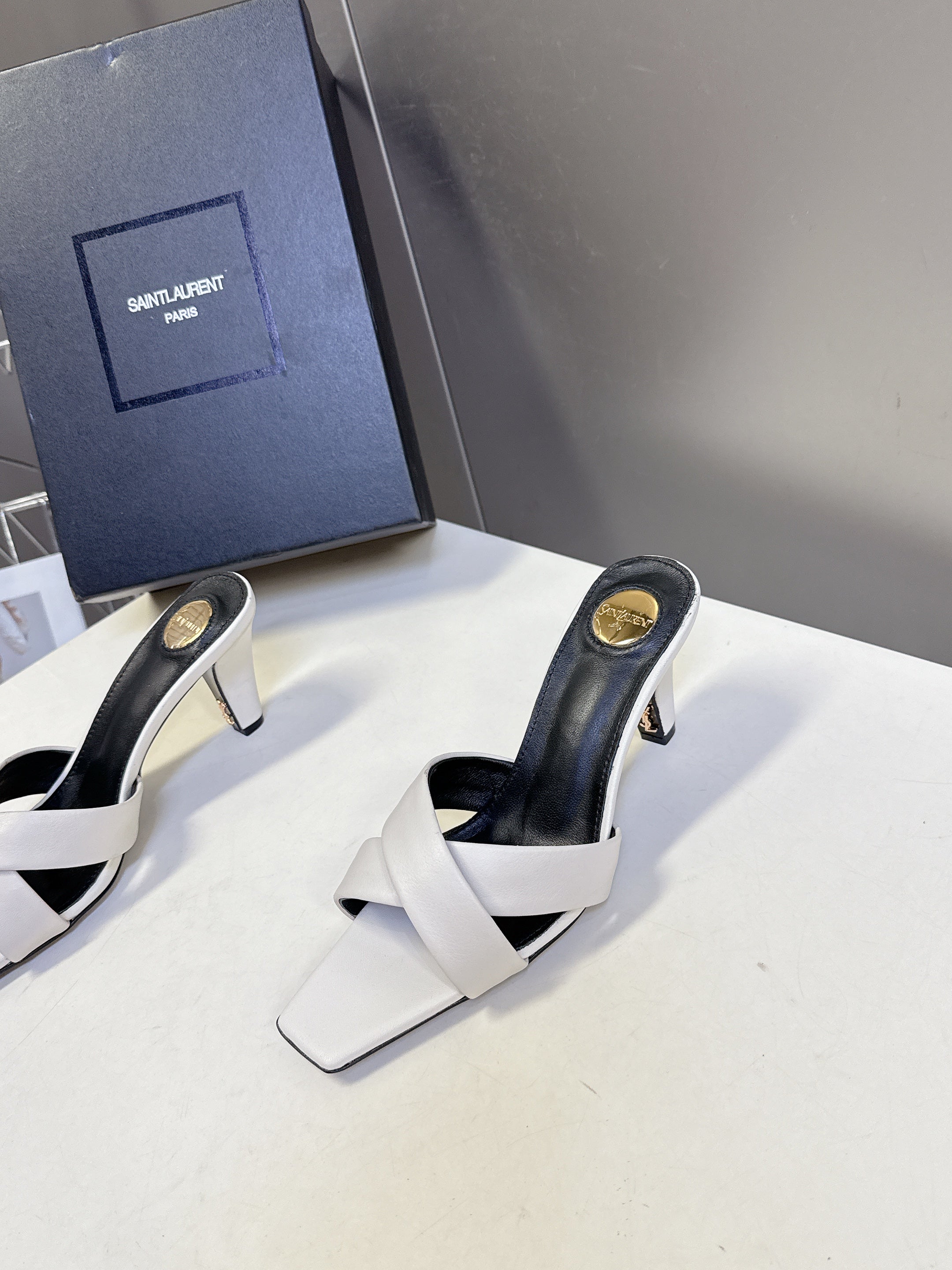 YSL 25S JILL MULES 75MM IN WHITE SMOOTH CALFSKIN