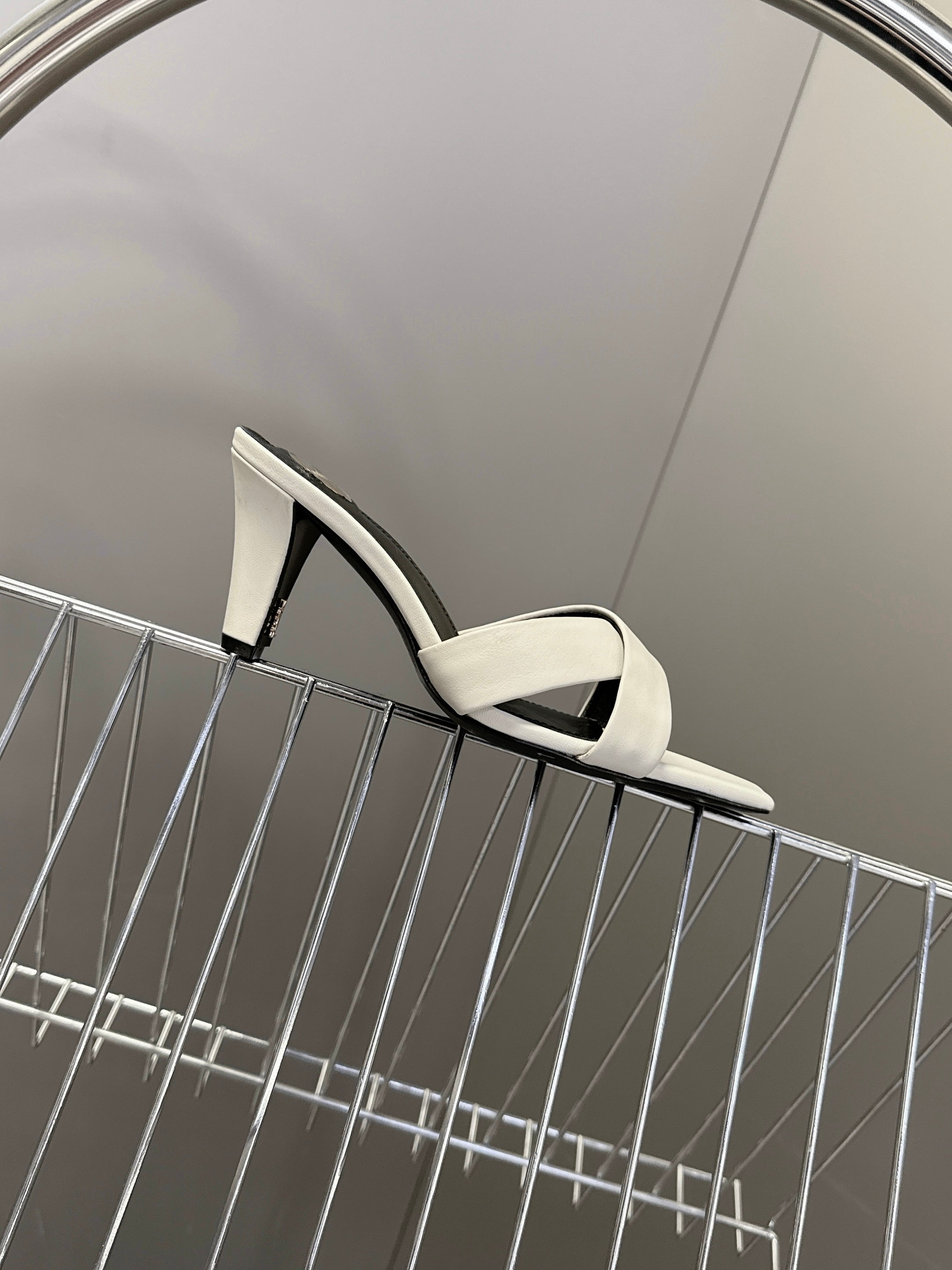 YSL 25S JILL MULES 75MM IN WHITE SMOOTH CALFSKIN