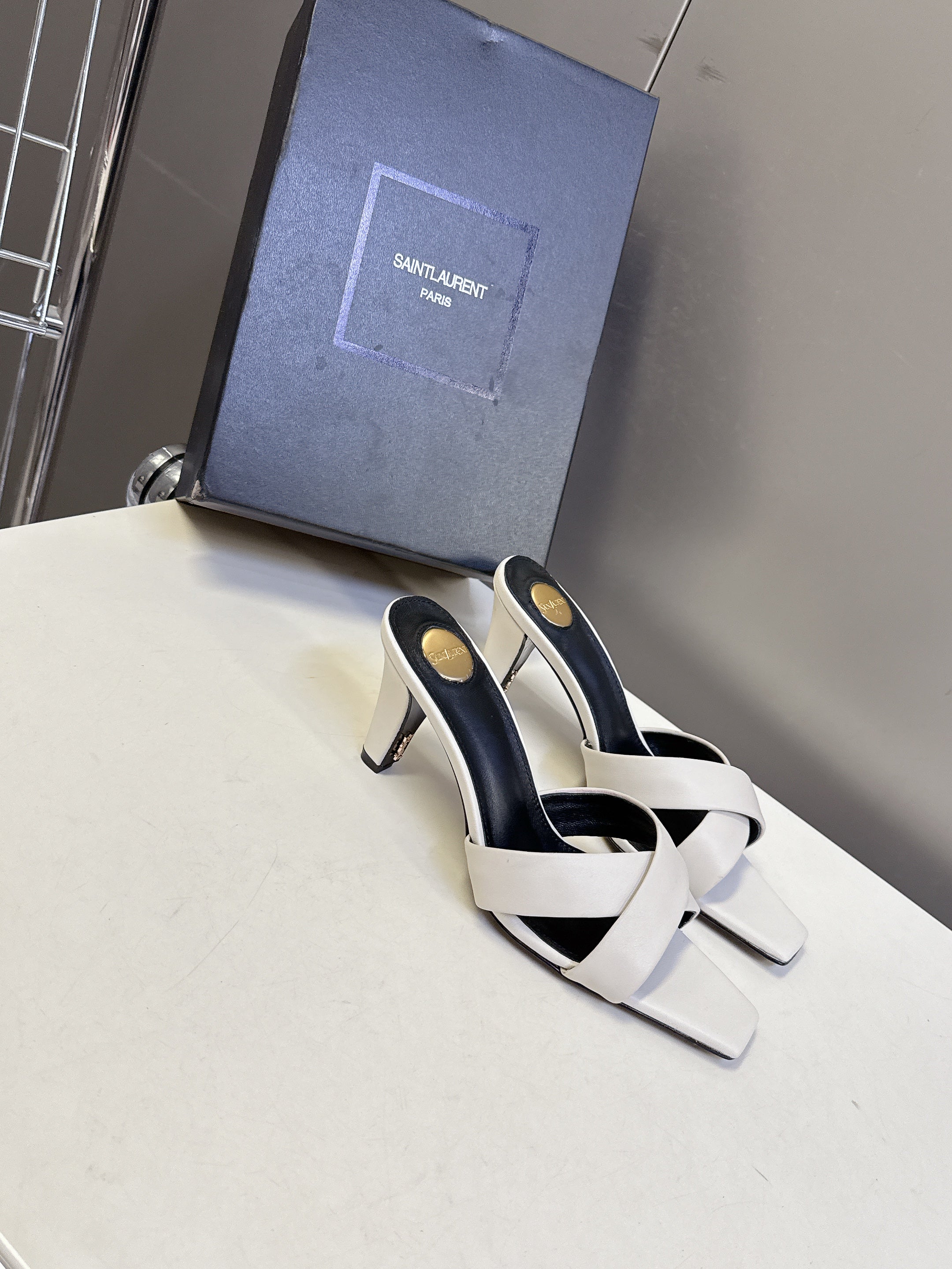 YSL 25S JILL MULES 75MM IN WHITE SMOOTH CALFSKIN