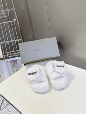 BALENCIAGA 25S SLIPPERS IN WHITE FAUX SHEARLING