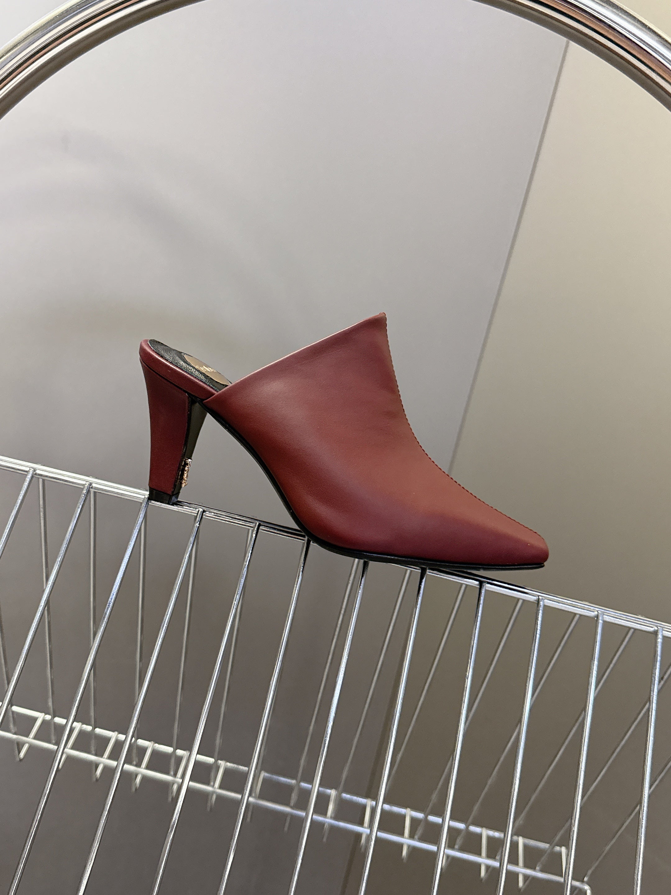 YSL 25S HIGH-HEEL SANDALS 75 MM IN DARK RED LAMBSKIN