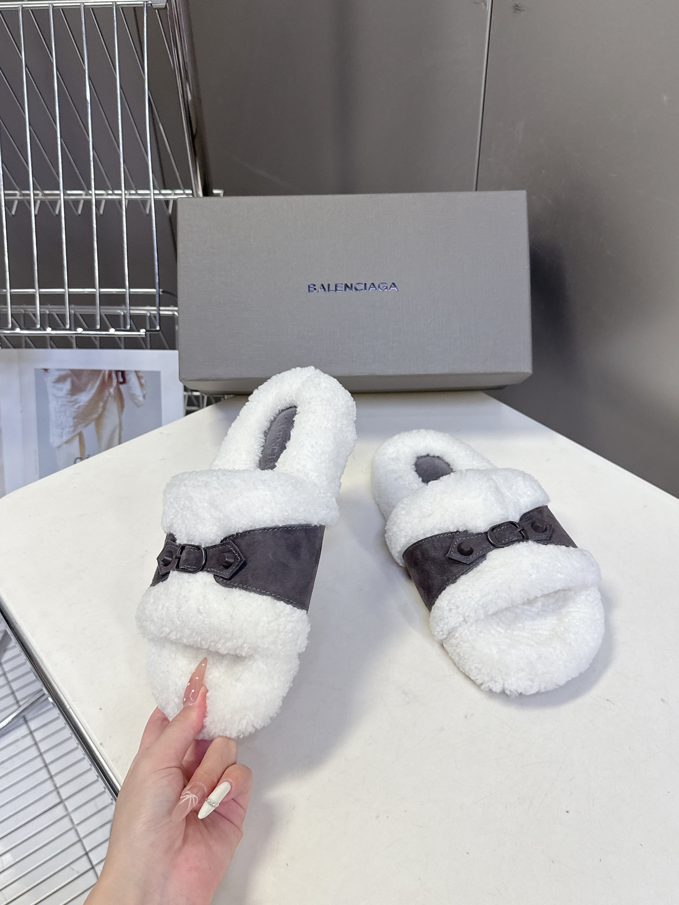 BALENCIAGA 25S SLIPPERS IN MUTED PURPLE GRAY SUEDE AND WHITE WOOL