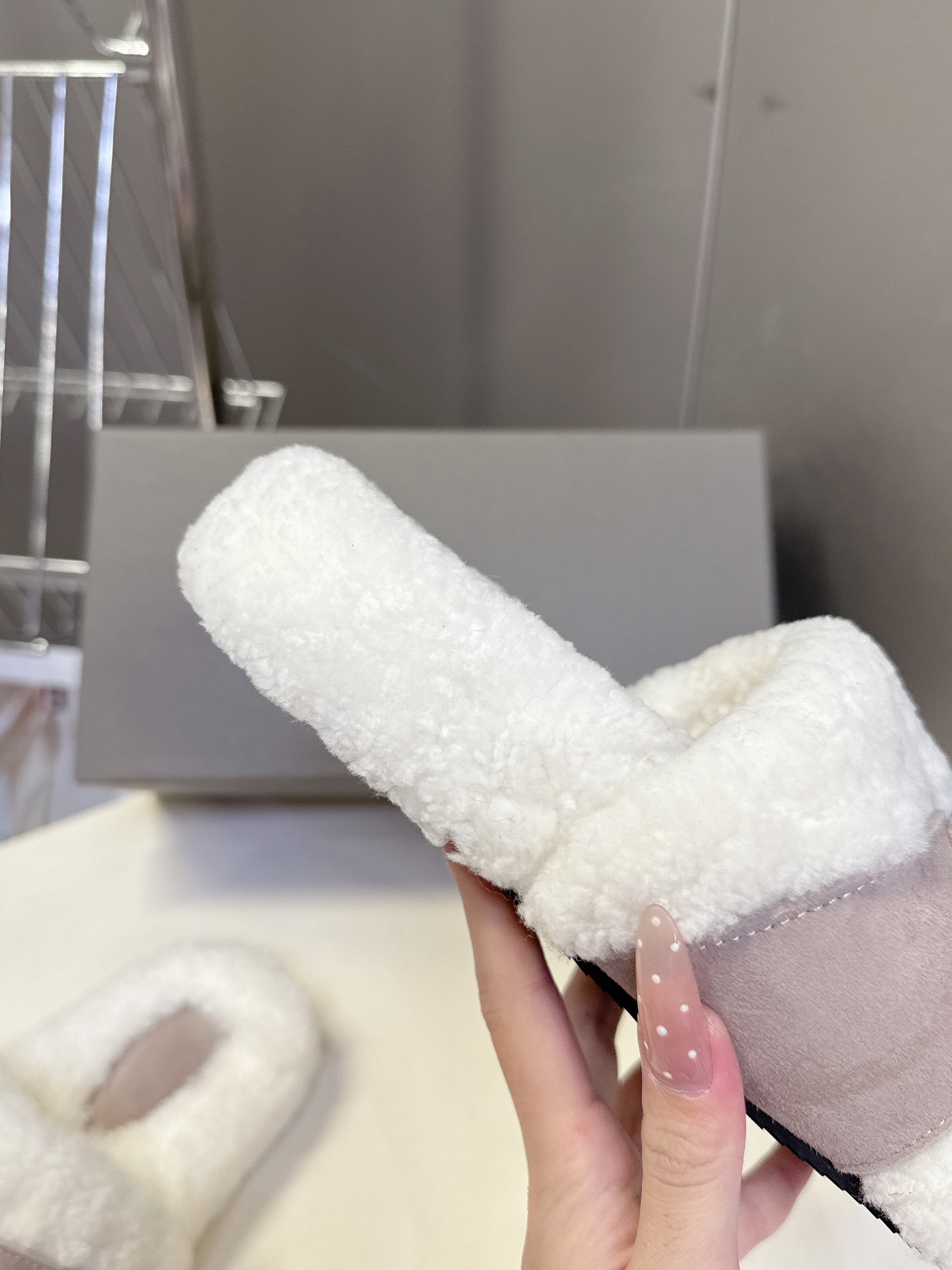 BALENCIAGA 25S SLIPPERS IN DUSTY PINK GRAY SUEDE AND WHITE WOOL