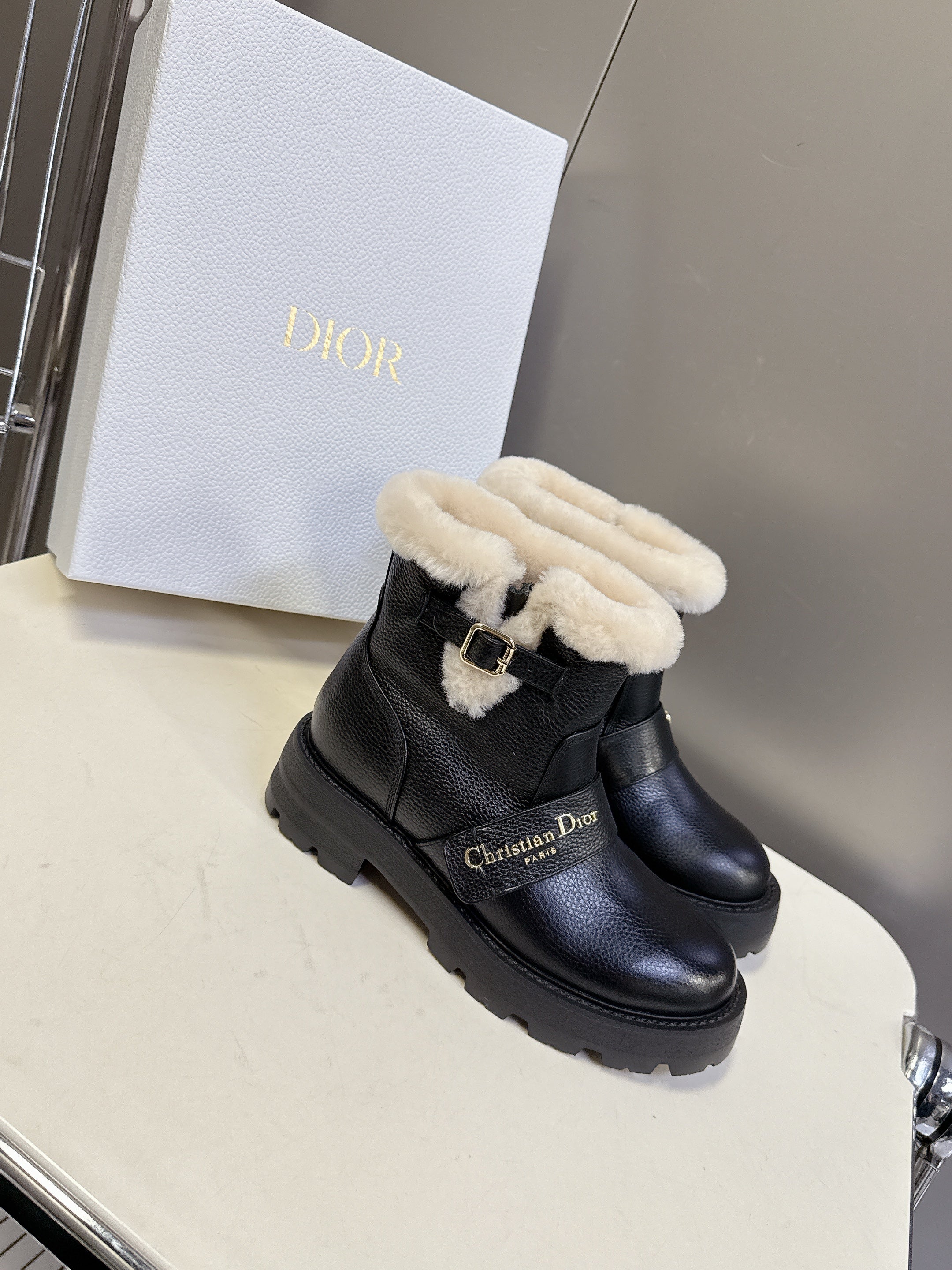 DIORALPS ANKLE BOOTS 25S IN BLACK LAMBSKIN AND BEIGE WOOL WITH SILVER HARDWARE