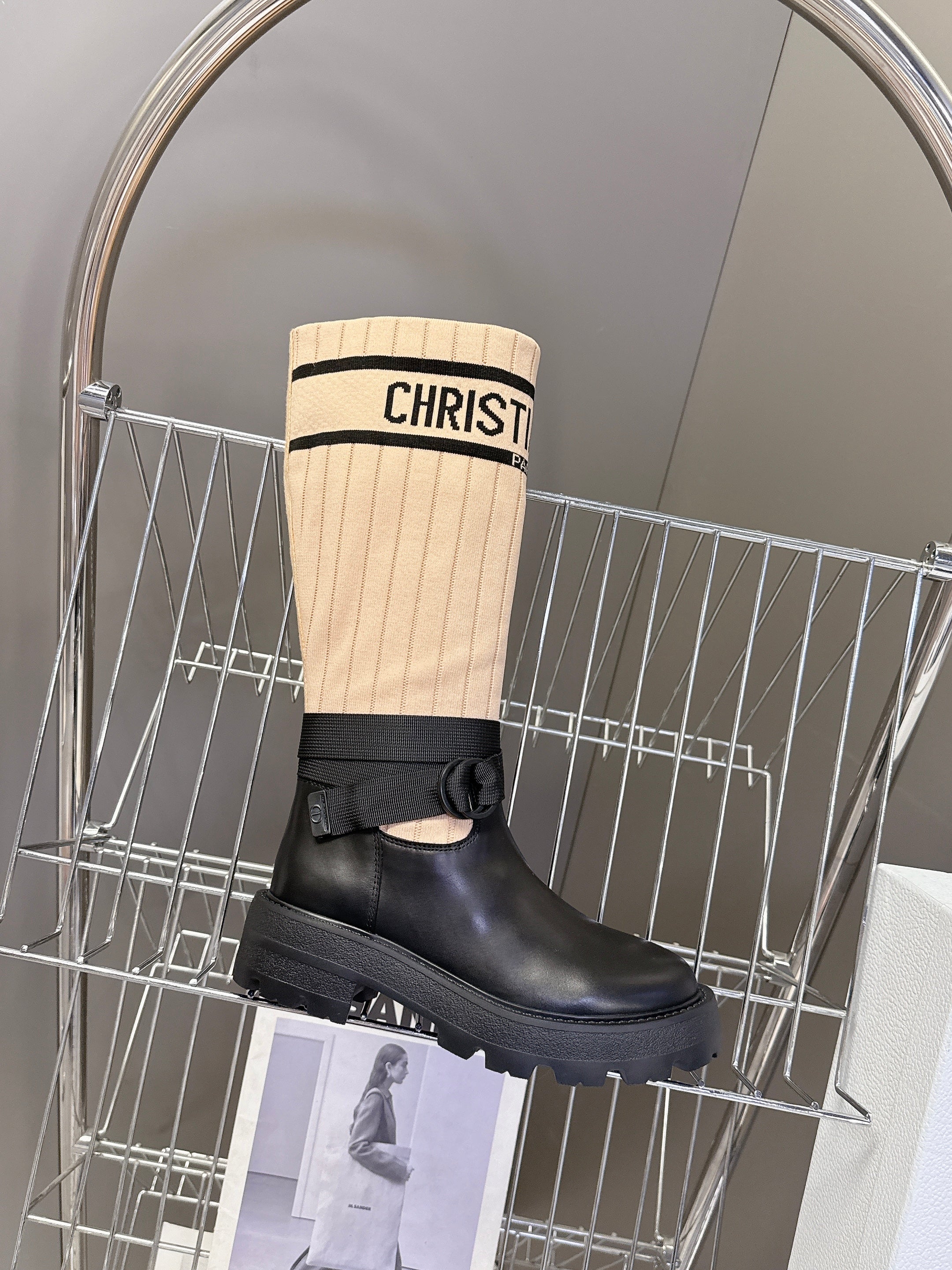 DIOR 25S D-MAJOR ANKLE BOOTS IN BLACK CALFSKIN AND LIGHT BEIGE FABRIC