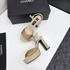 CC HEEL SANDAL 25S IN BEIGE SUEDE WITH CRYSTAL