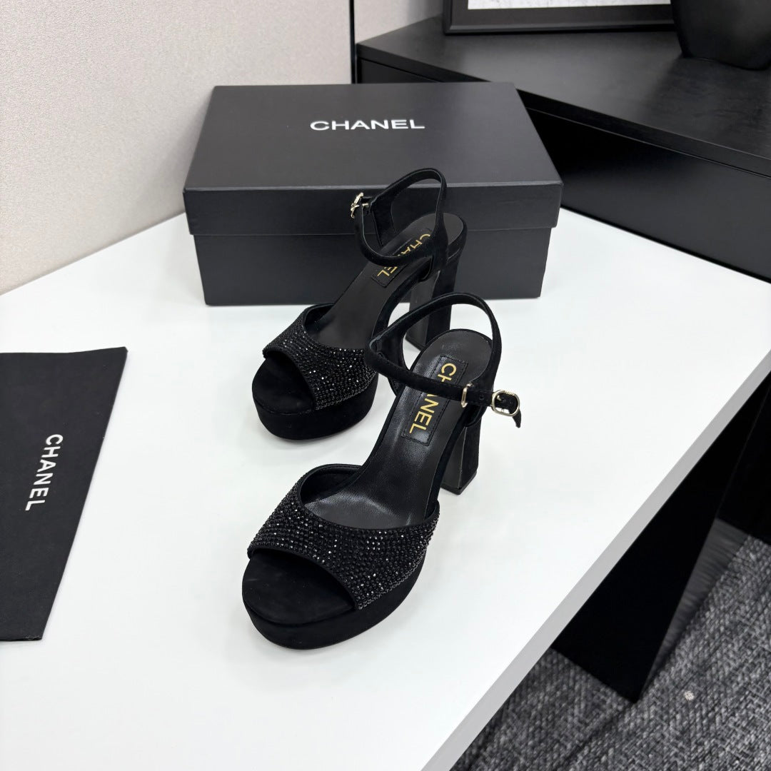 CC HEEL SANDAL 25S IN BLACK SUEDE WITH CRYSTAL