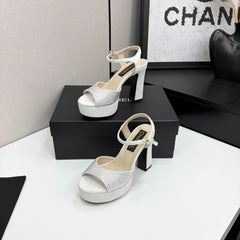 CC HEEL SANDAL 25S IN LIGHT GREY SUEDE WITH CRYSTAL