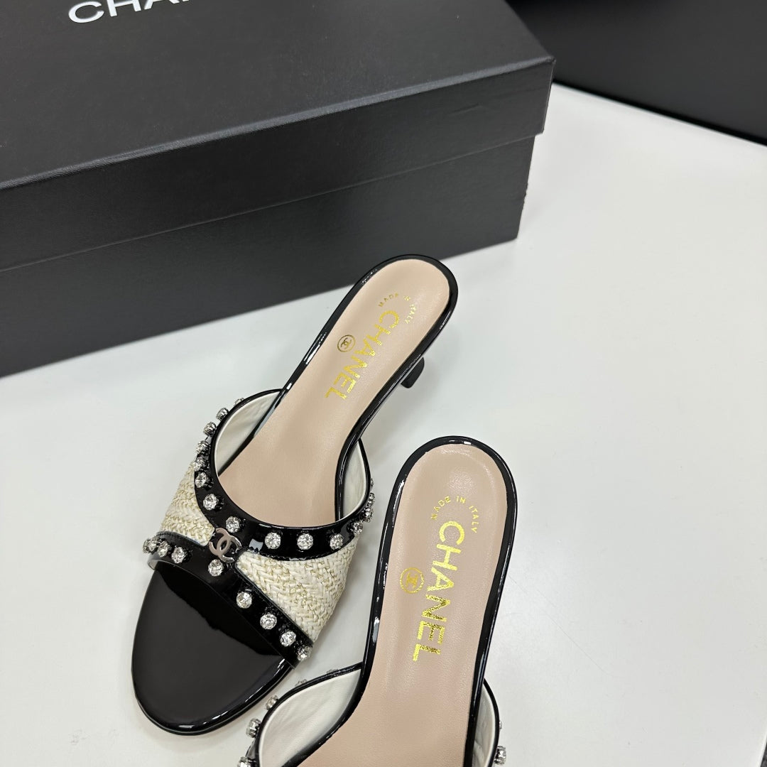 CC HIGH HEEL 25S 50 MM IN WHITE AND LIGHT BEIGE RAFFIA WITH CRYSTALS