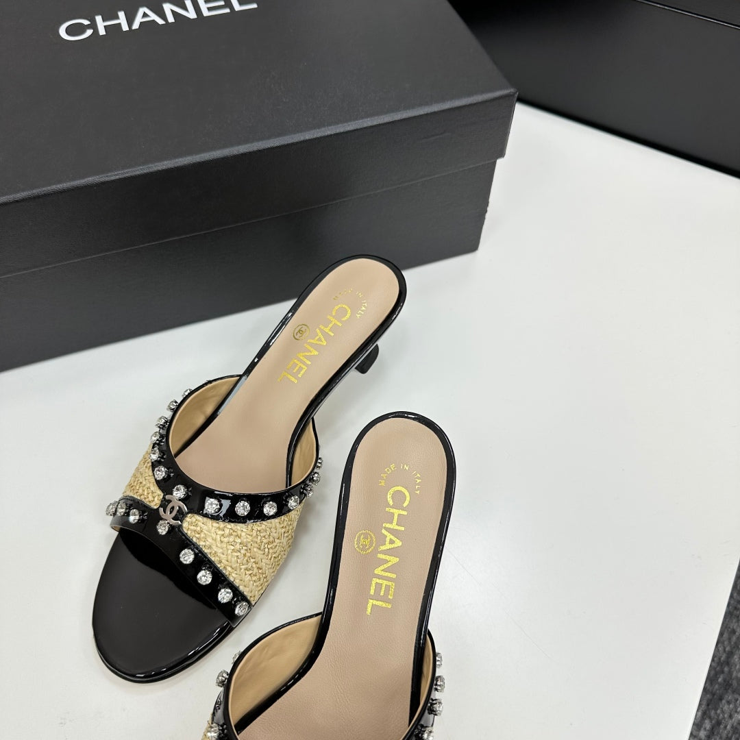 CC HIGH HEEL 25S 50 MM IN BEIGE RAFFIA AND BLACK CALFSKIN WITH CRYSTALS