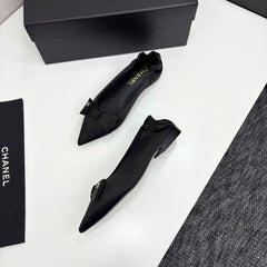 CC BALLET FLATS 25S IN BLACK SATIN WITH BOW