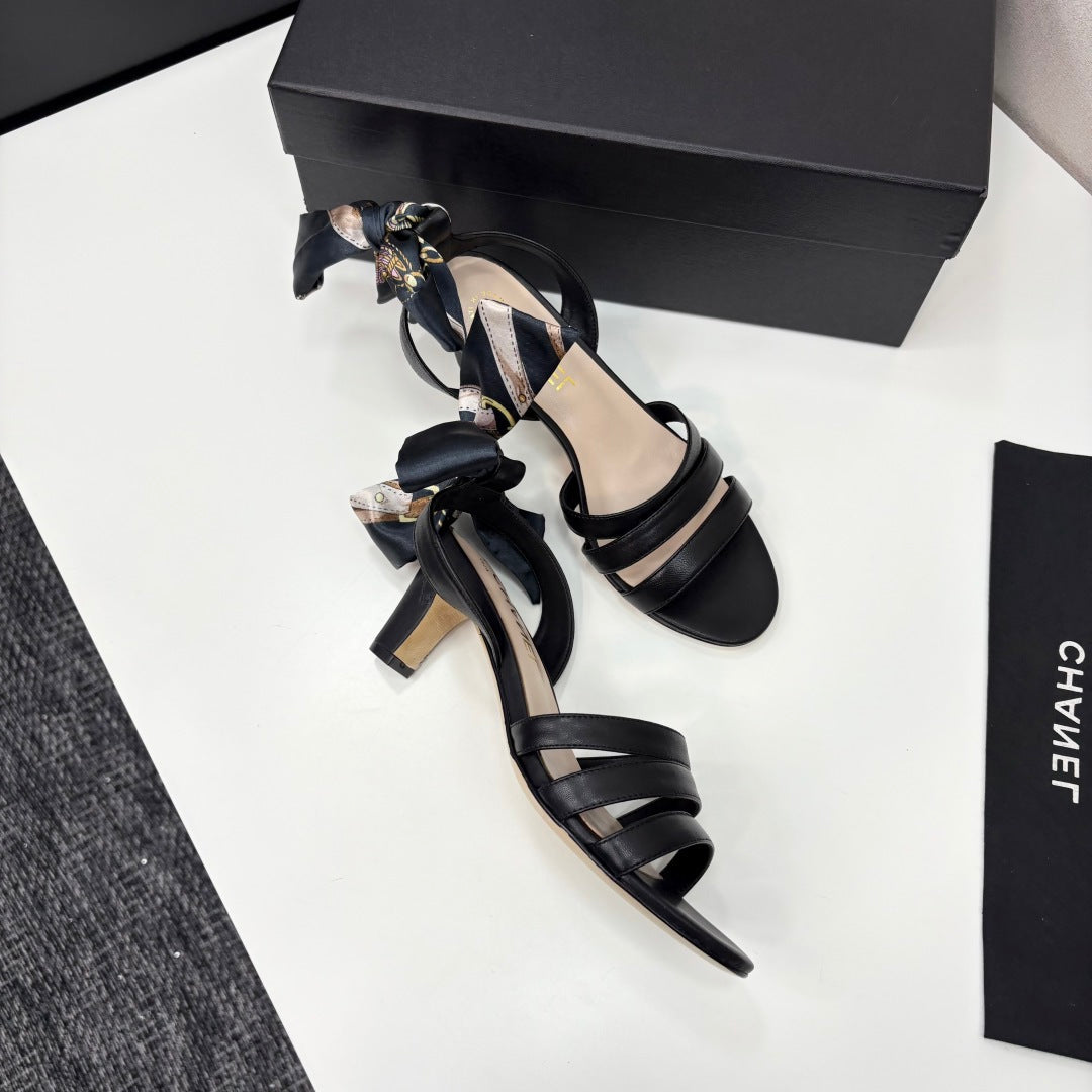 CC HEEL SANDAL 25S IN BLACK LAMBSKIN WITH SILK BOW