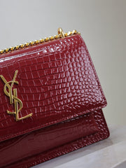 YSL 25S SUNSET MEDIUM 22 IN CRIMSON RED CROCODILE-EMBOSSED CALFSKIN GOLD HARDWARE