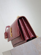 YSL 25S SUNSET MEDIUM 22 IN CRIMSON RED CROCODILE-EMBOSSED CALFSKIN GOLD HARDWARE