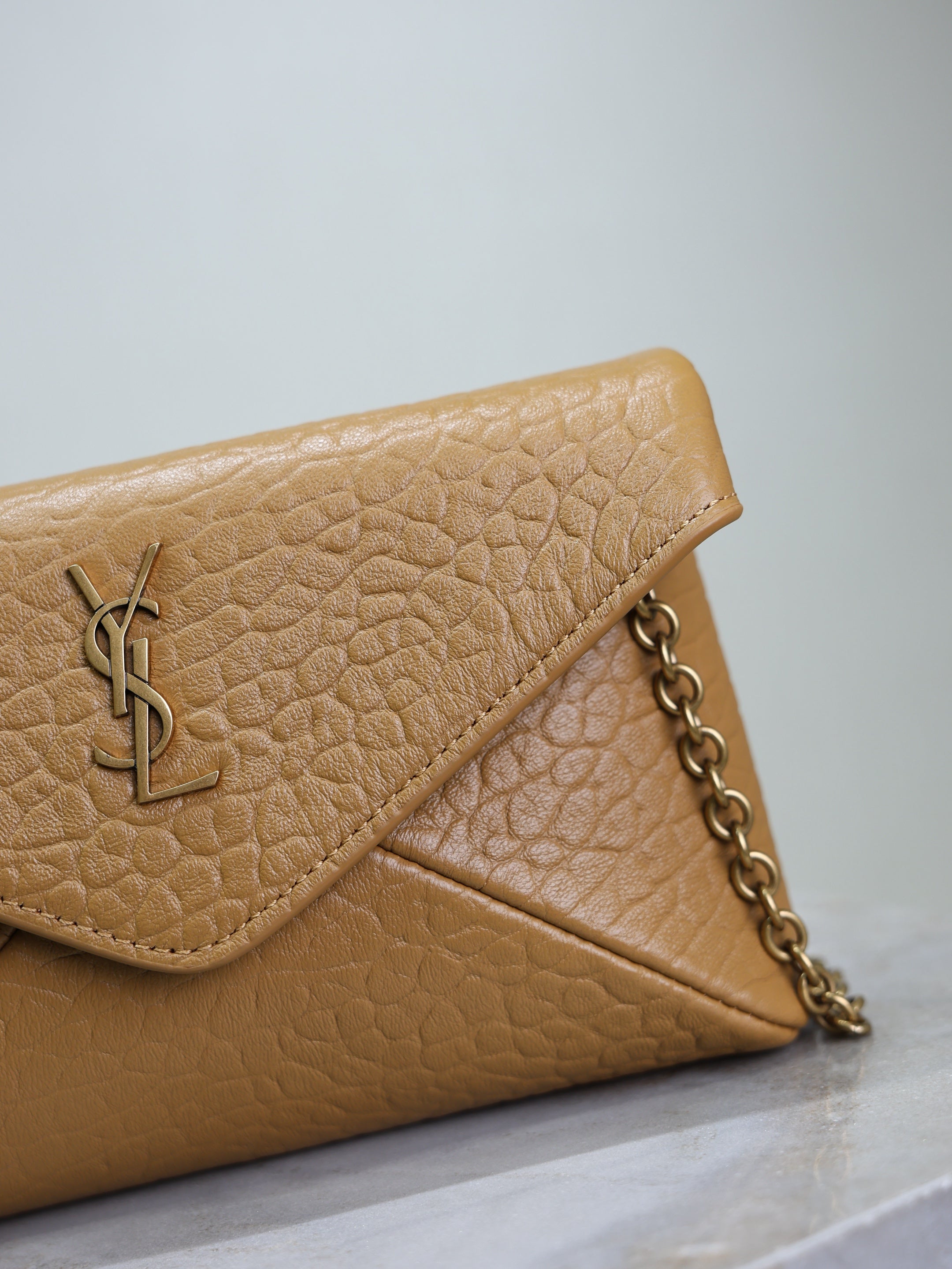 YSL 25S CALYPSO MINI 19 IN CARAMEL LAMBSKIN GOLD HARDWARE