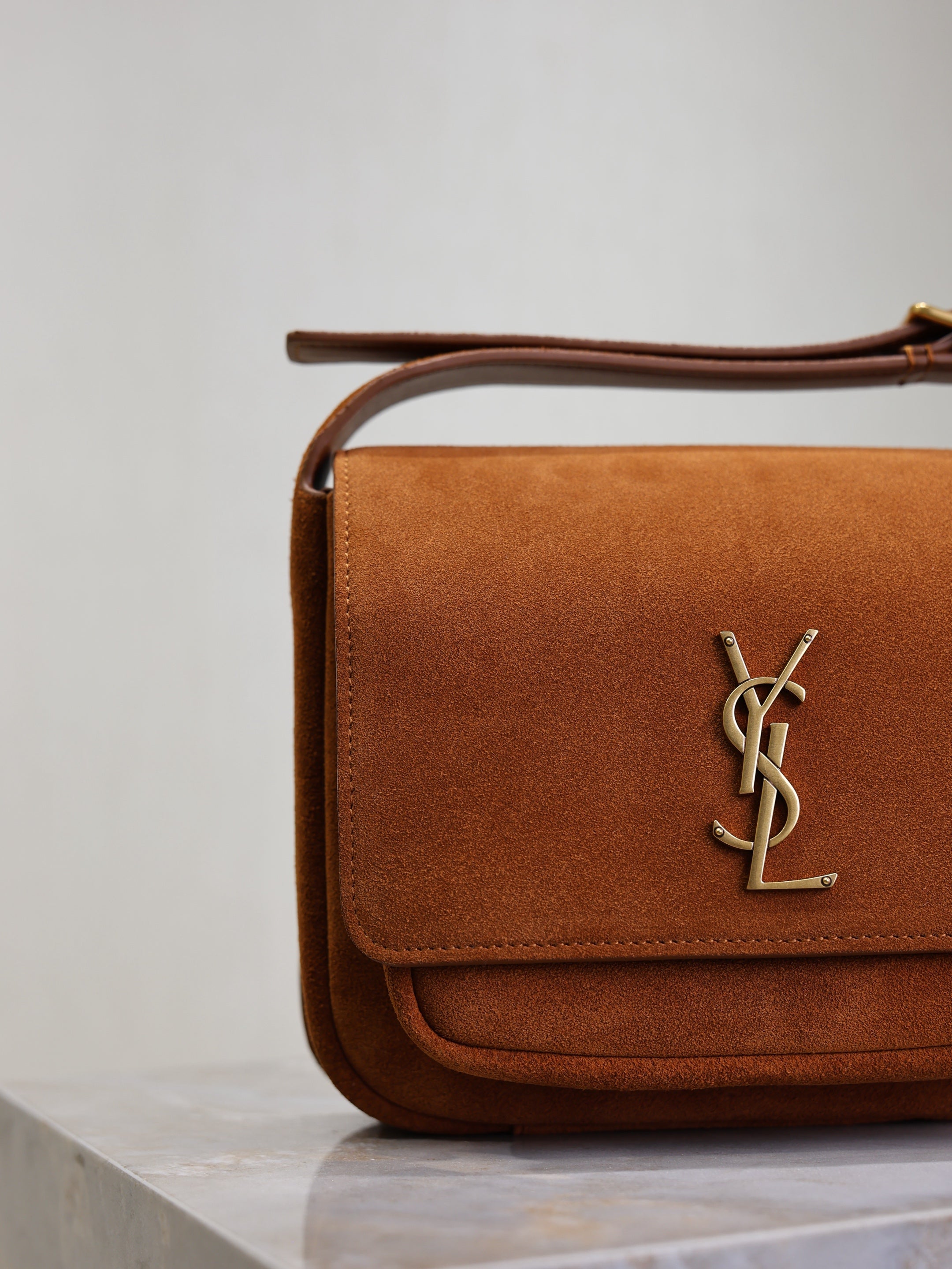 YSL 25S NIKI SATCHEL 22 IN DARK CARAMEL SUEDE GOLD HARDWRE