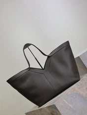 YSL 25S Y MAXI TOTE 50 IN MUTED CHARCOAL CALFSKIN GOLD HARDWRE